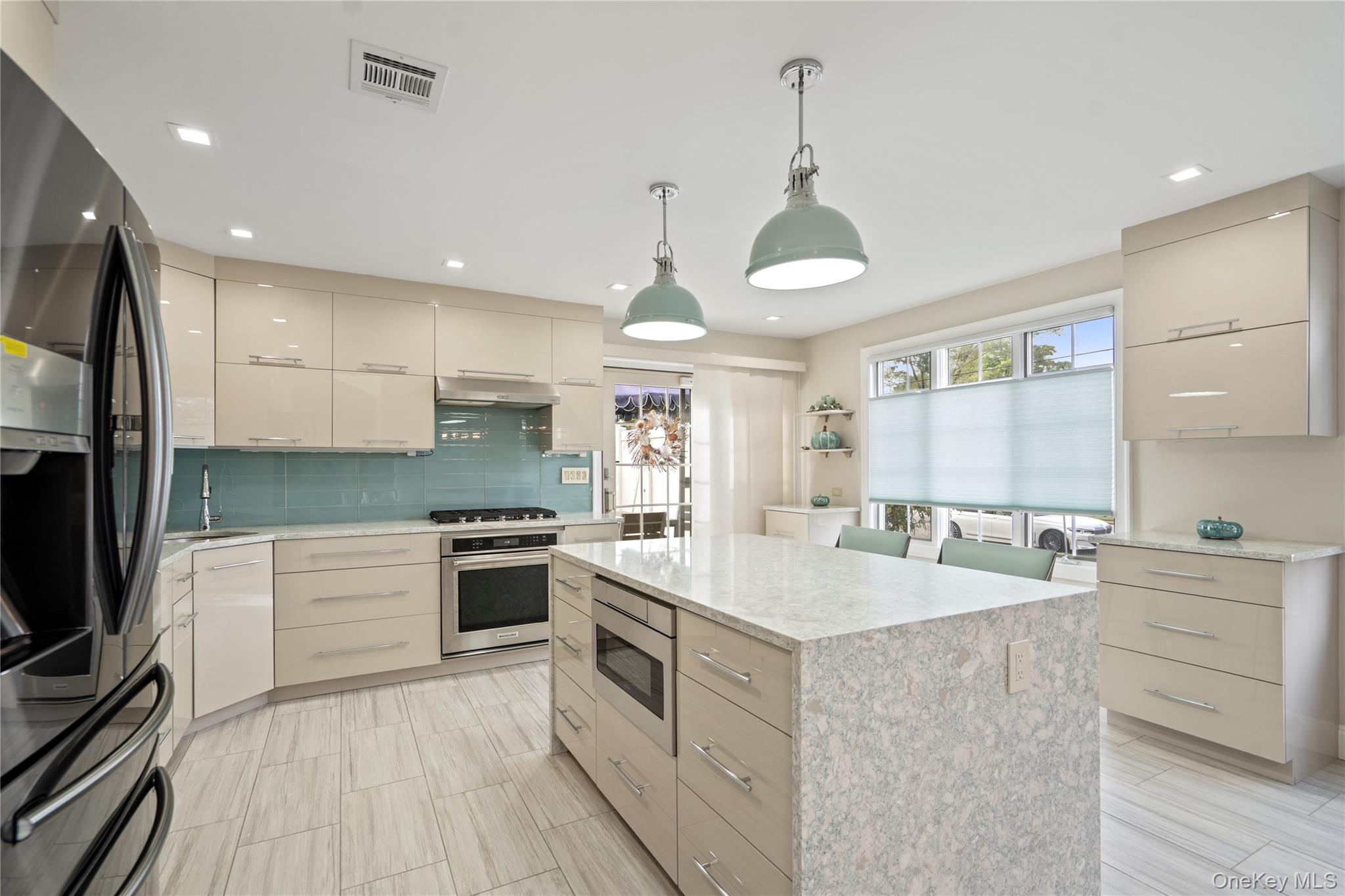 #7 photo, 939 Manor Lane, Bay Shore , NY 11706