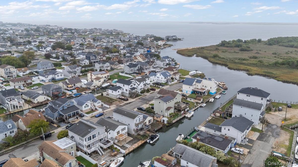 #1 photo, 873 S 7th Street, Lindenhurst , NY 11757