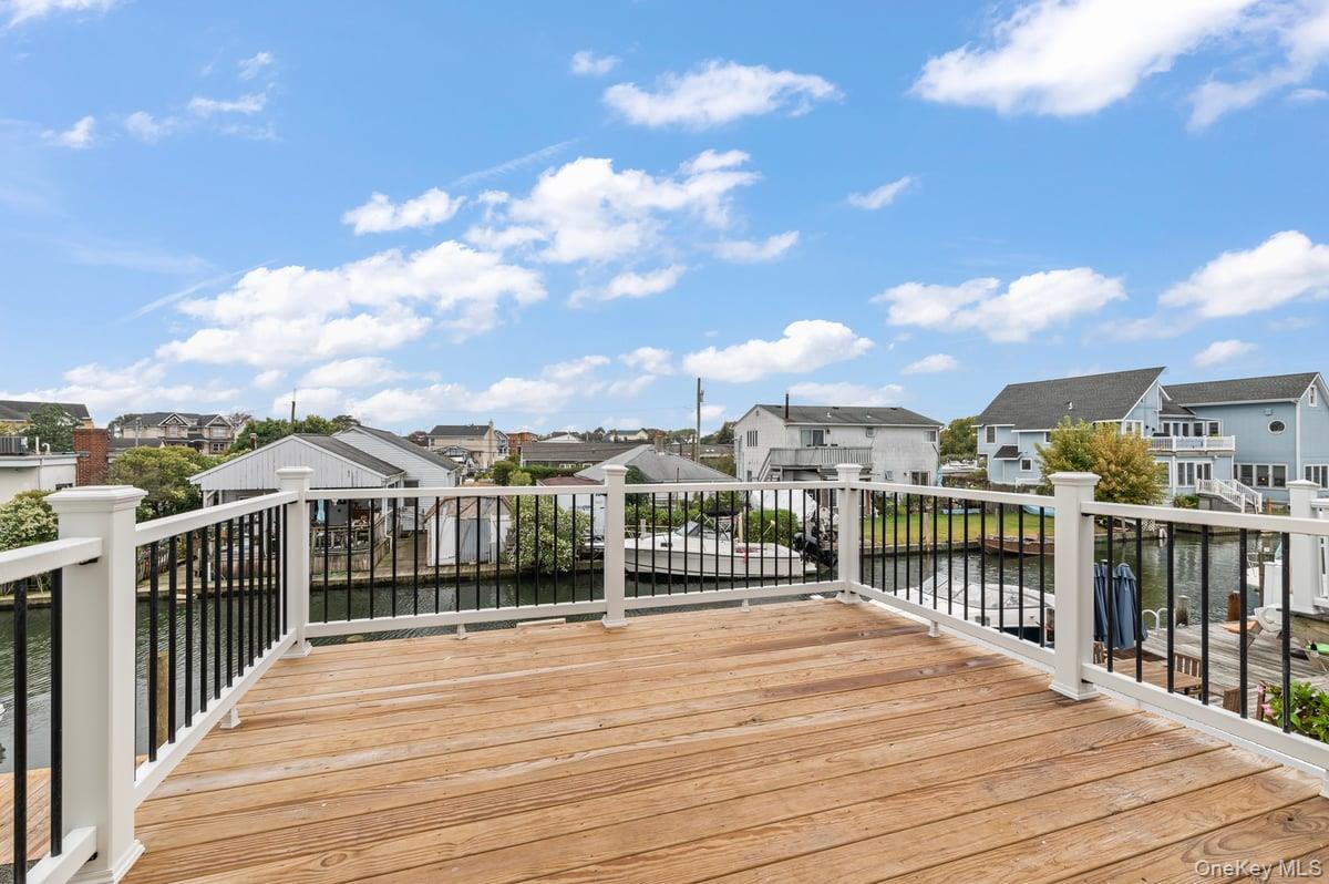 #9 photo, 873 S 7th Street, Lindenhurst , NY 11757