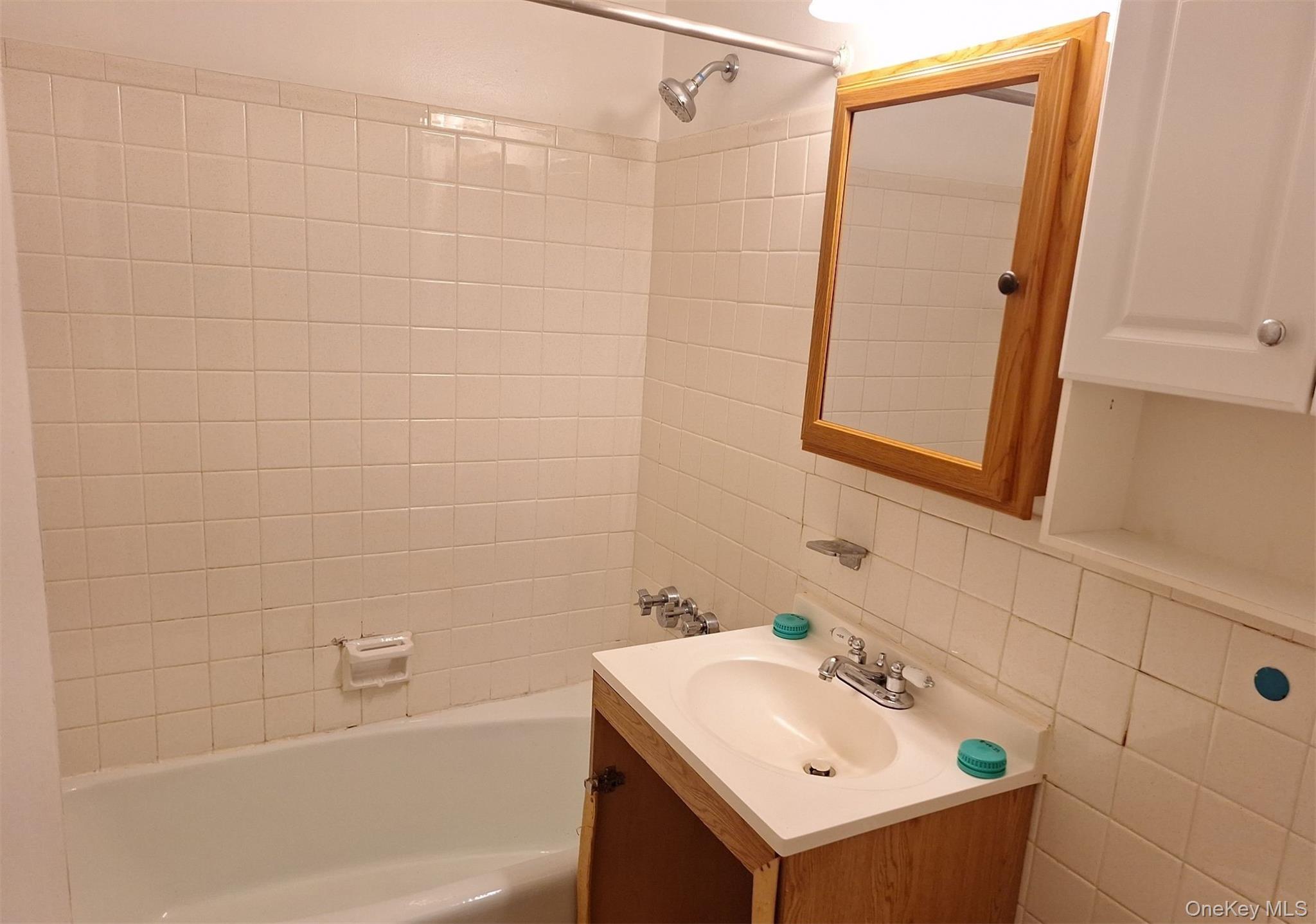 #7 photo, 636 N Terrace Avenue, Mount Vernon , NY 10552