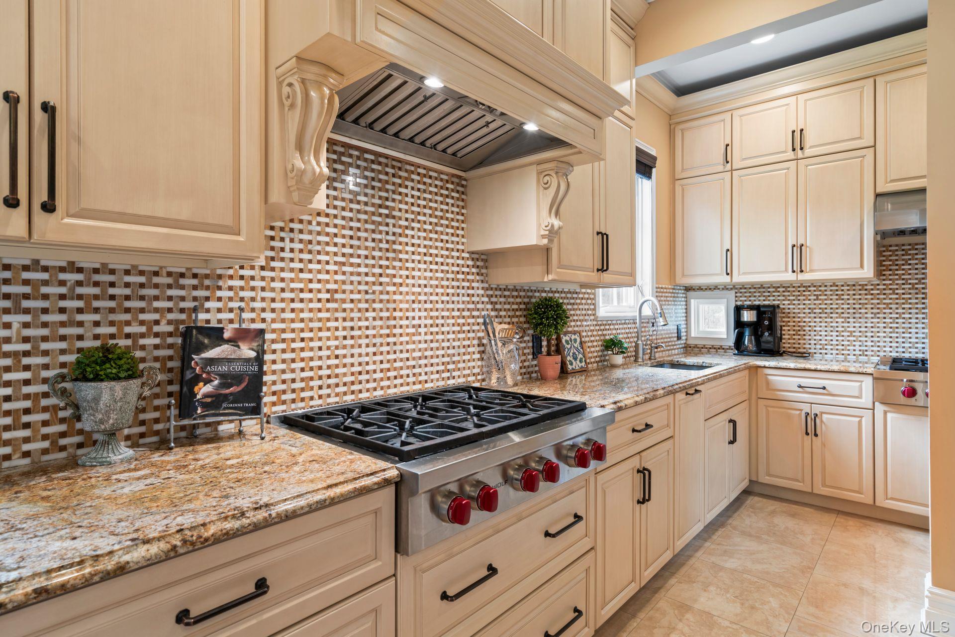 #13 photo, 11 Buckingham Court, Muttontown , NY 11791