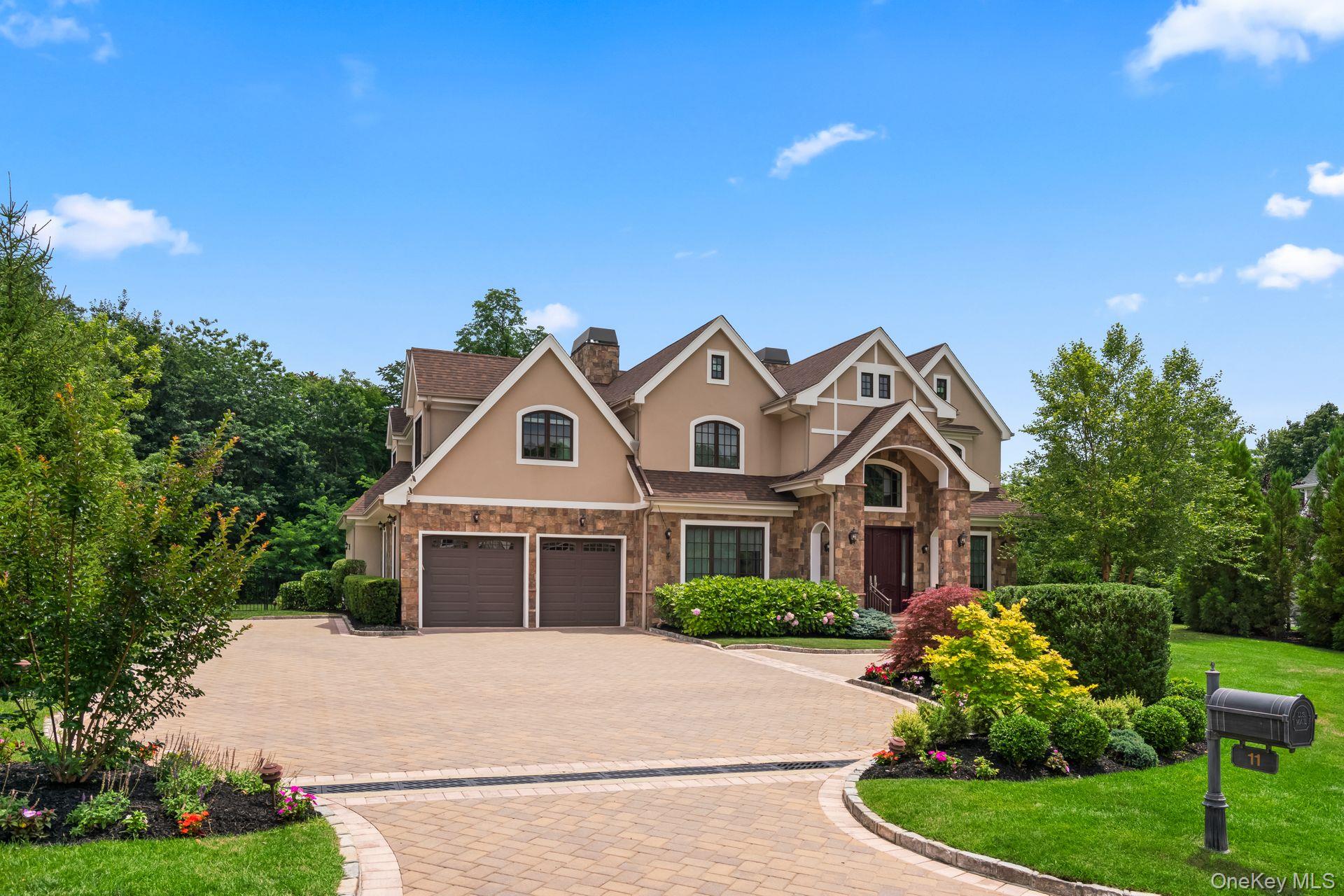 #2 photo, 11 Buckingham Court, Muttontown , NY 11791