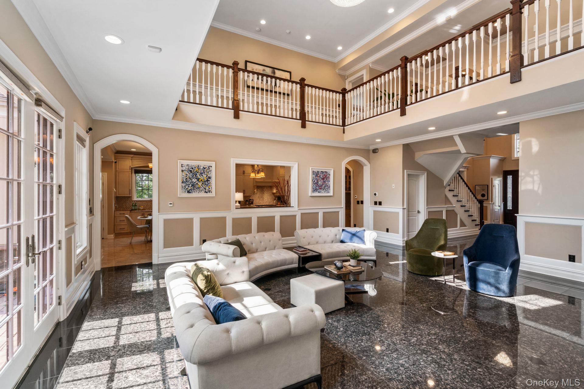 #7 photo, 11 Buckingham Court, Muttontown , NY 11791