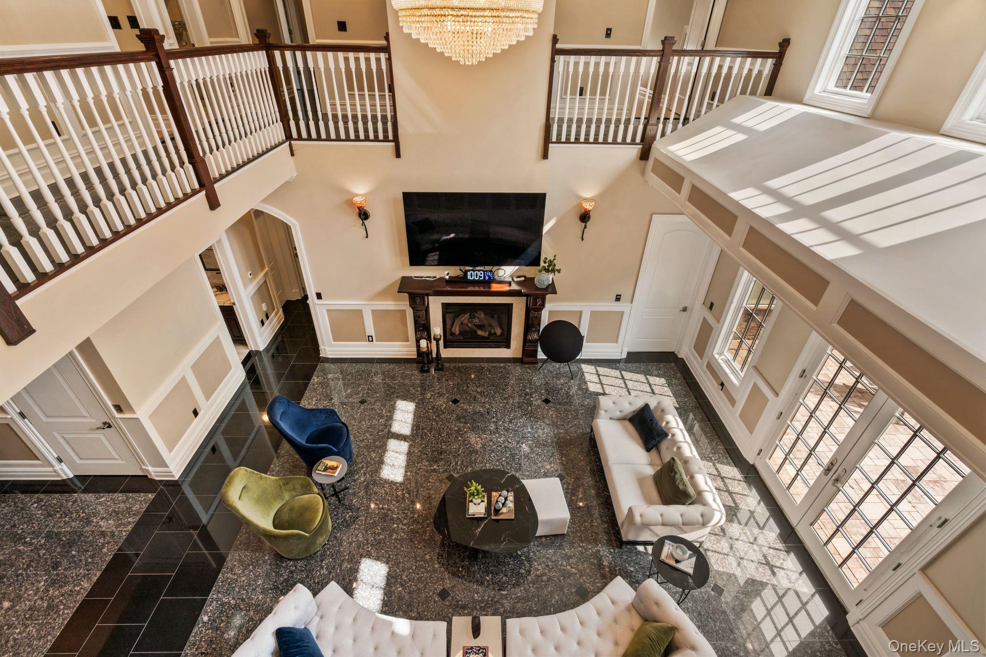 #8 photo, 11 Buckingham Court, Muttontown , NY 11791