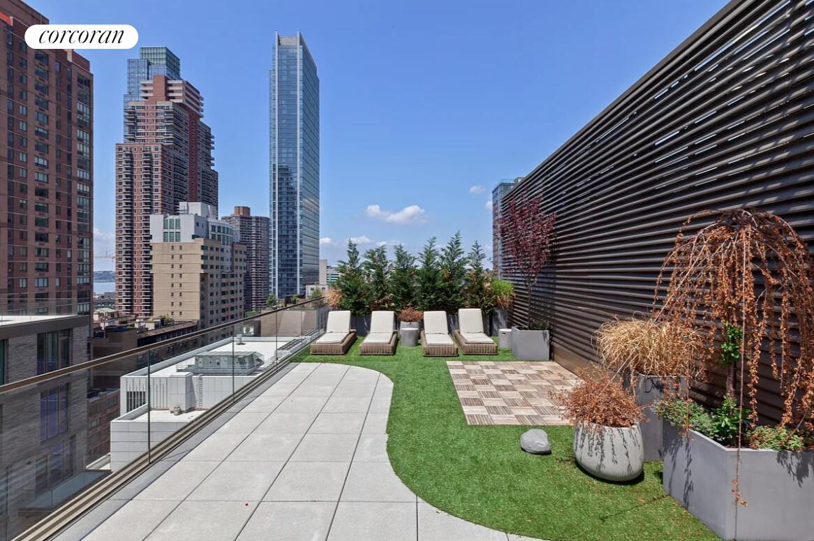 #16 photo, 505 W 43RD Street, マンハッタン Hells Kitchen , NY 10036