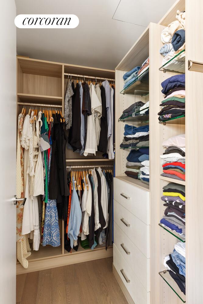 #8 photo, 505 W 43RD Street, マンハッタン Hells Kitchen , NY 10036