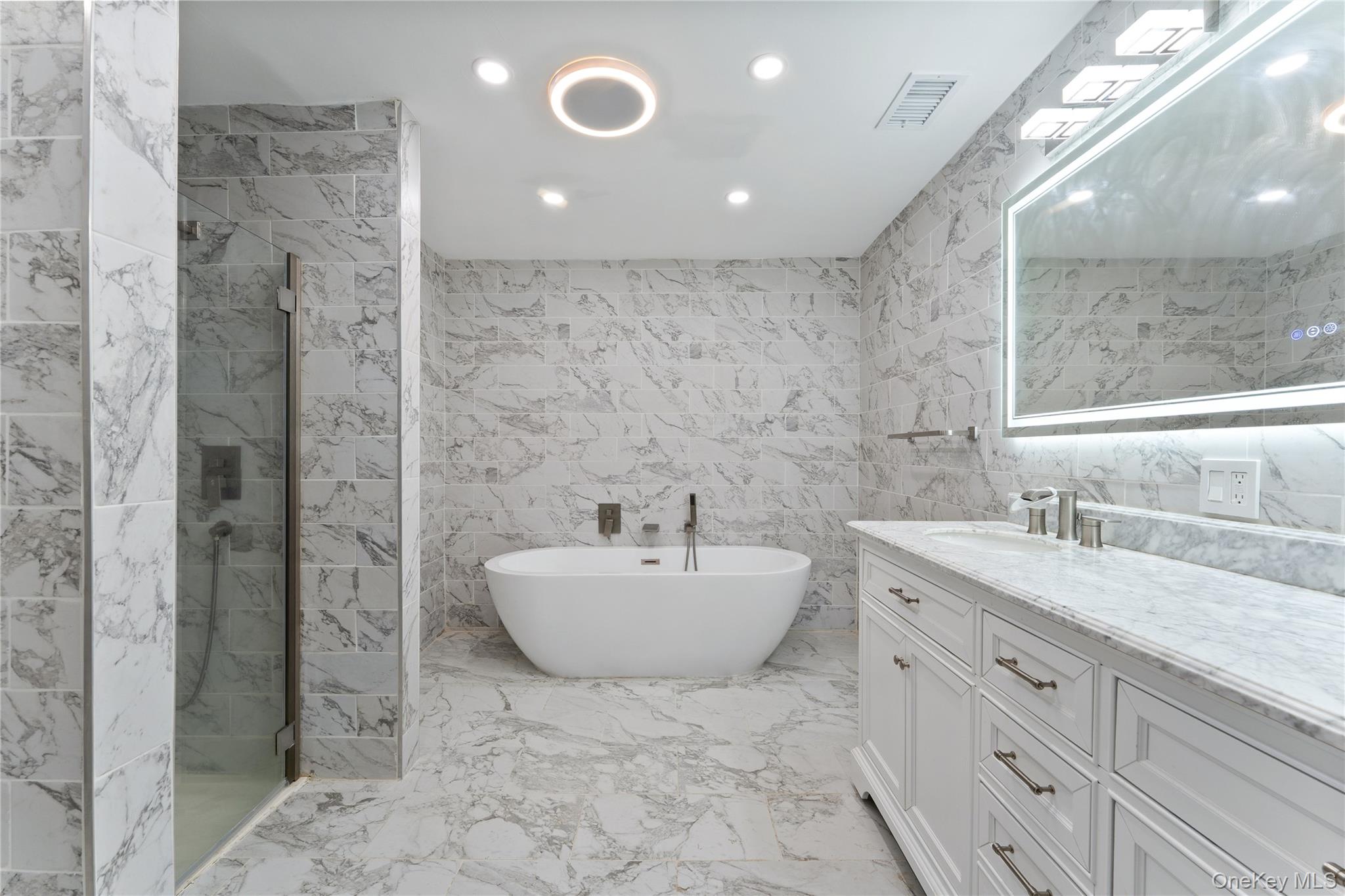 #10 photo, 147 I U Willets Road, ナッソー郡 Albertson , NY 11507