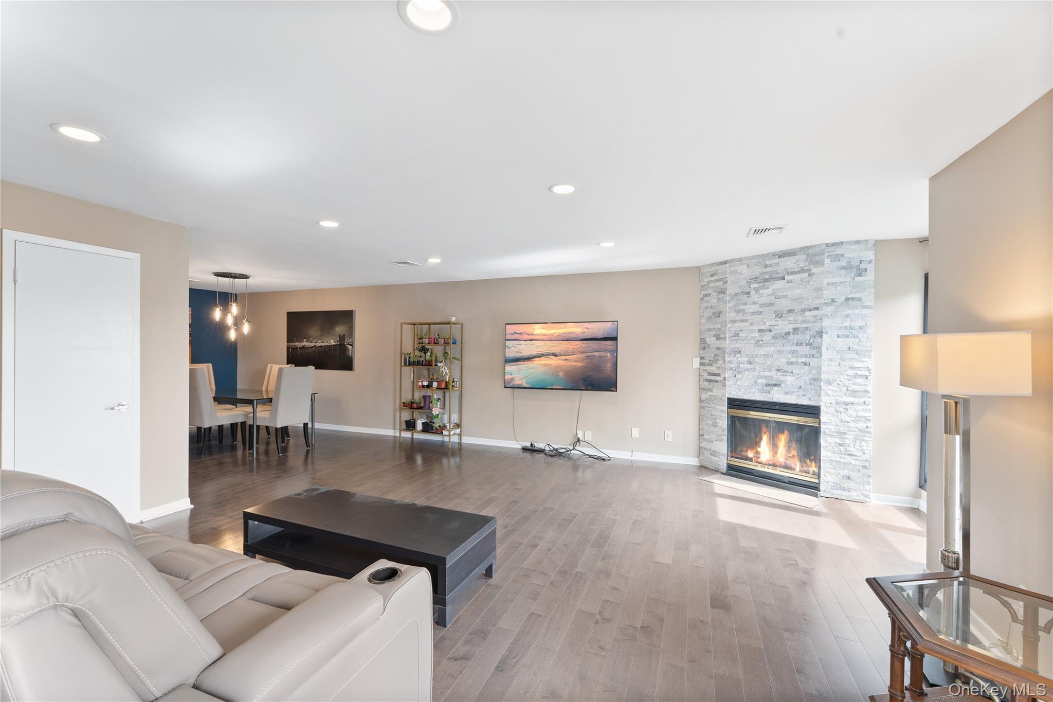 #4 photo, 147 I U Willets Road, ナッソー郡 Albertson , NY 11507