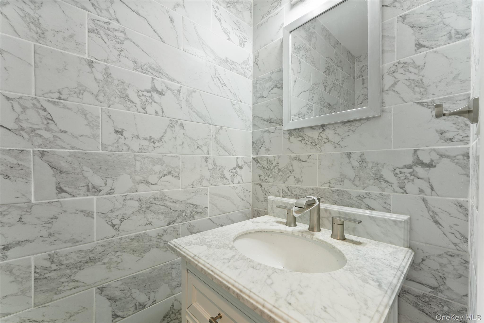 #7 photo, 147 I U Willets Road, ナッソー郡 Albertson , NY 11507