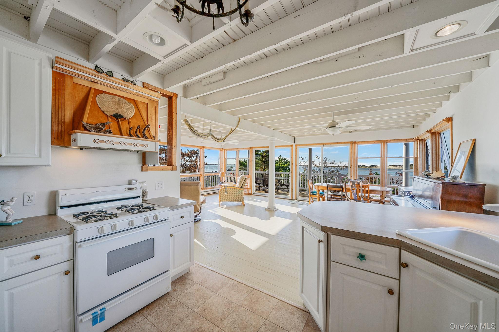 #16 photo, 240A Oak Beach Road, サフォーク郡 Babylon , NY 11702