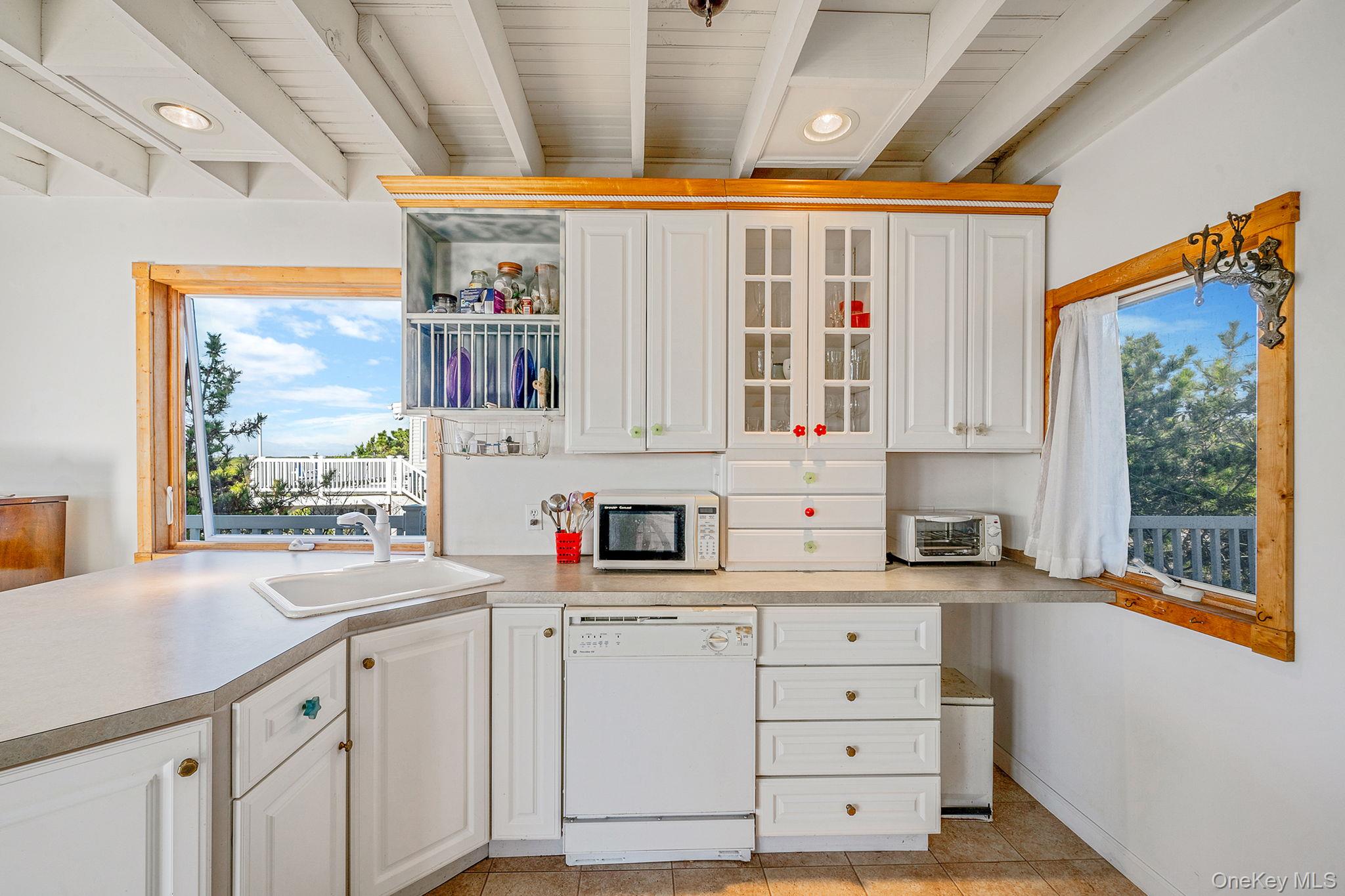 #17 photo, 240A Oak Beach Road, サフォーク郡 Babylon , NY 11702