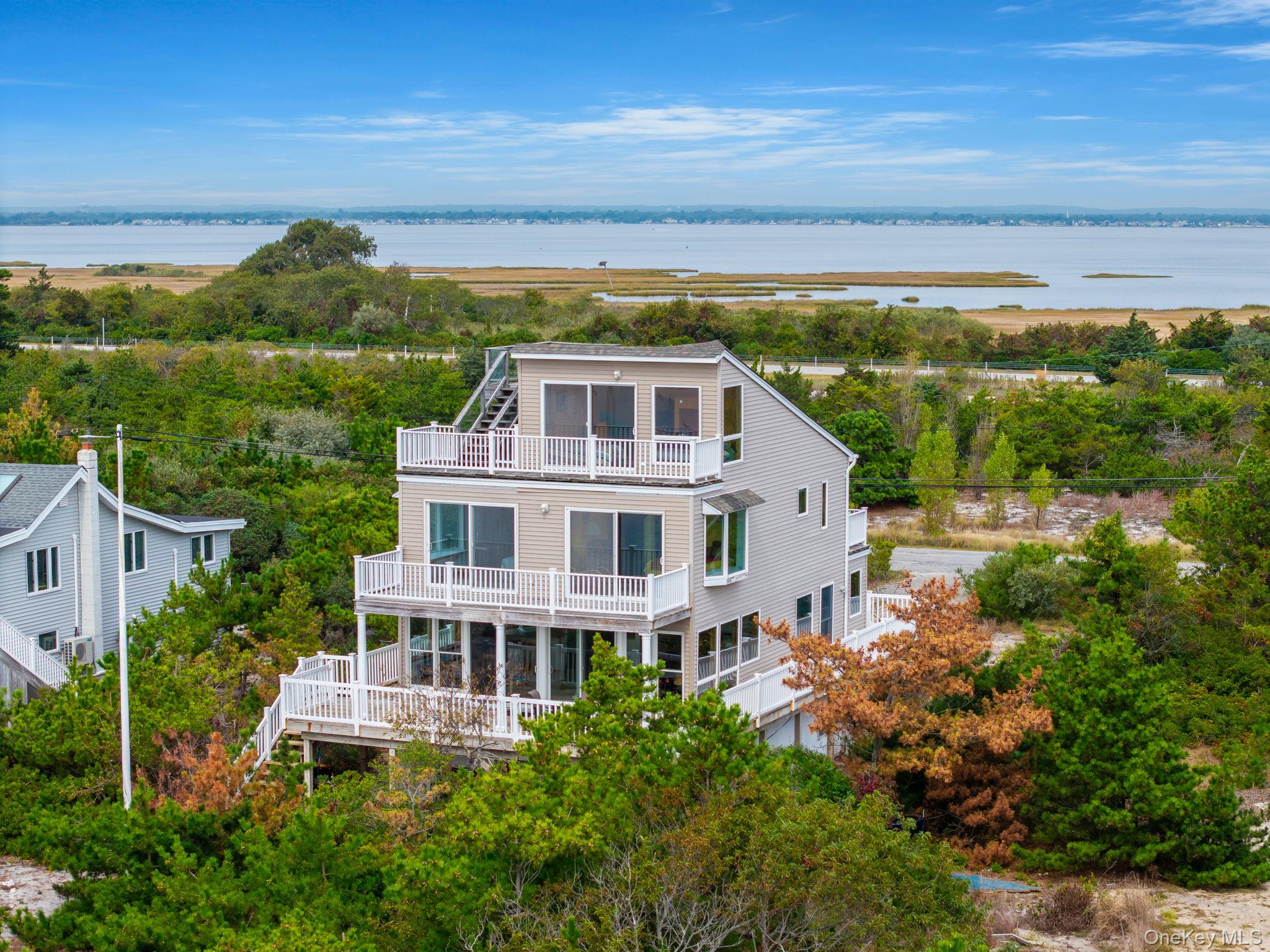 #2 photo, 240A Oak Beach Road, サフォーク郡 Babylon , NY 11702