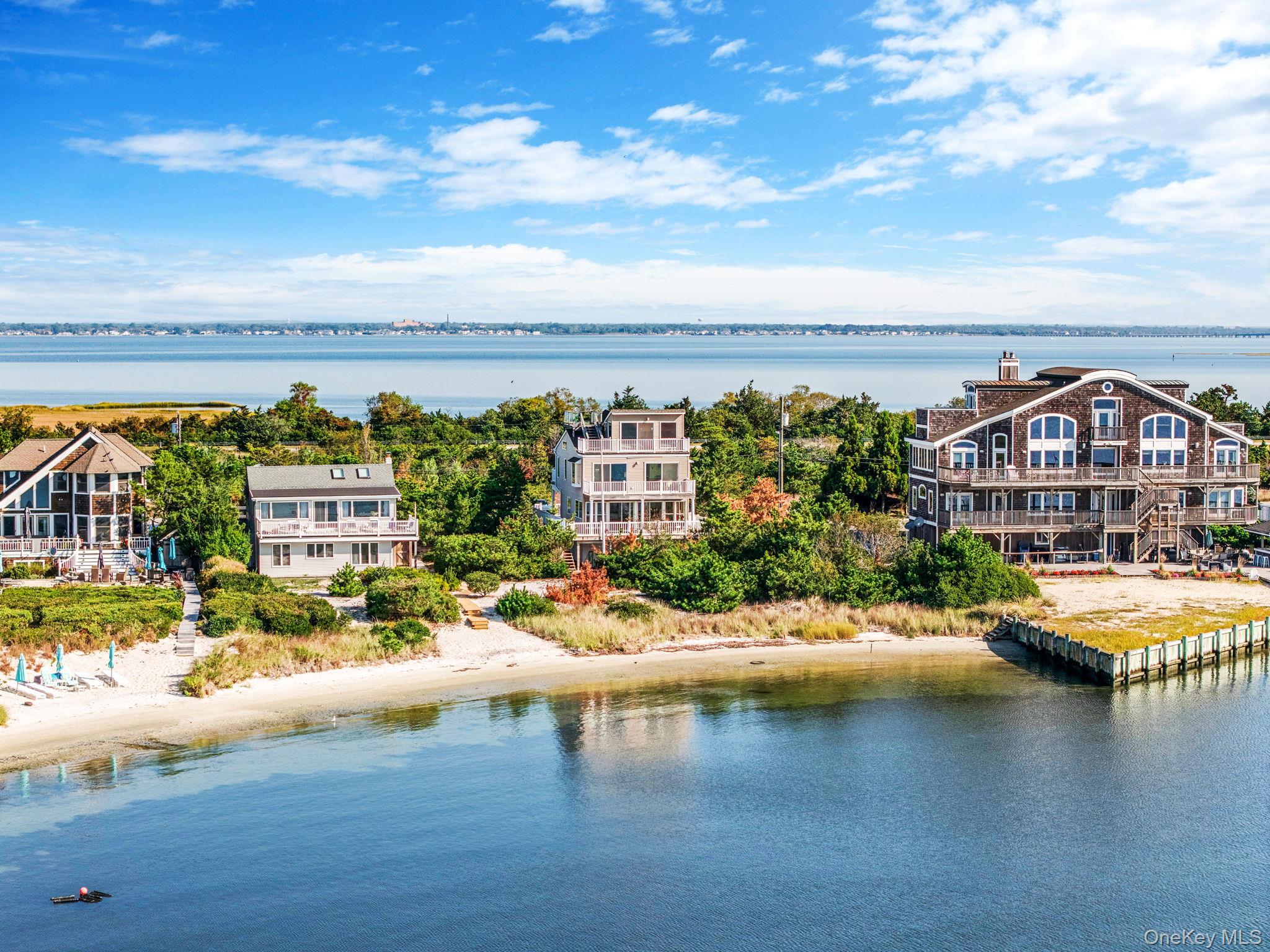 #3 photo, 240A Oak Beach Road, サフォーク郡 Babylon , NY 11702