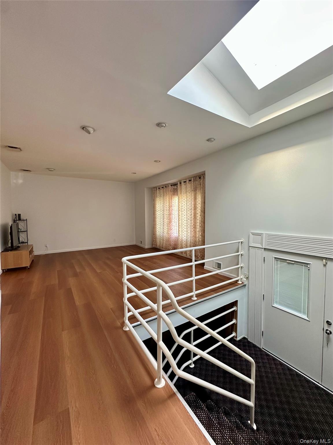 #2 photo, 23 CLINTON Lane, ナッソー郡 Jericho , NY 11753