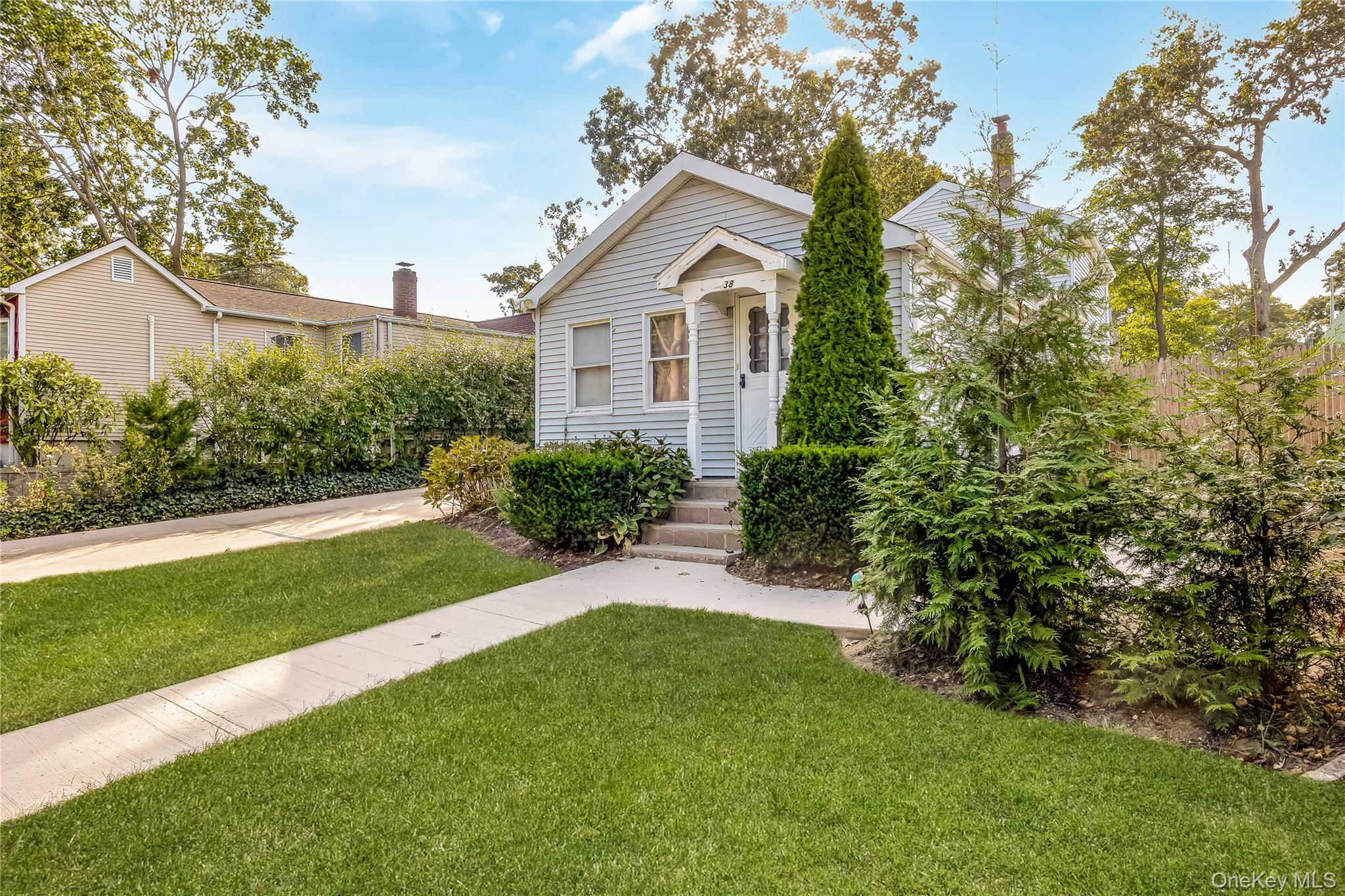 #1 photo, 38 Woodmont Place, Farmingville , NY 11738