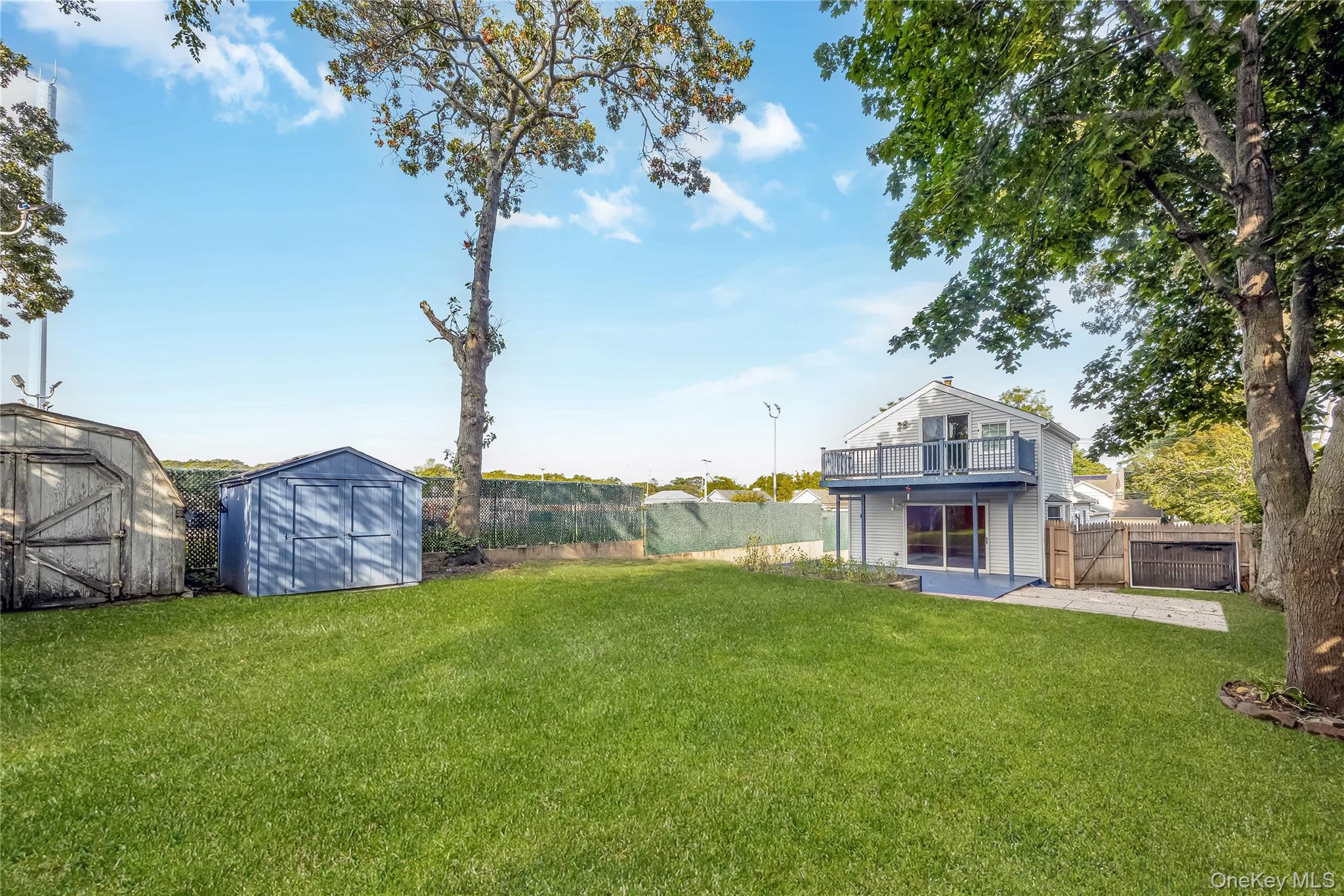 #16 photo, 38 Woodmont Place, Farmingville , NY 11738