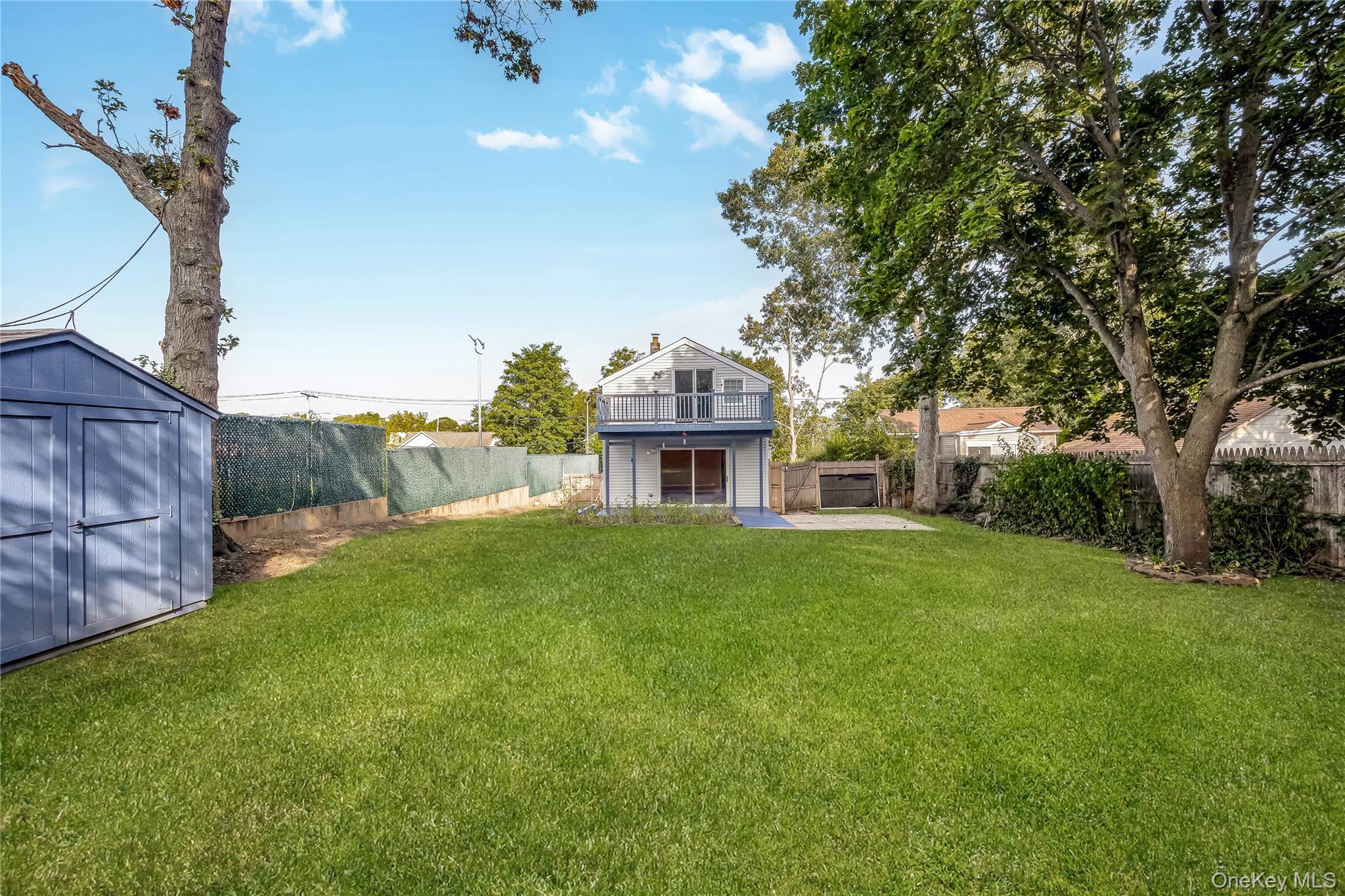 #18 photo, 38 Woodmont Place, Farmingville , NY 11738