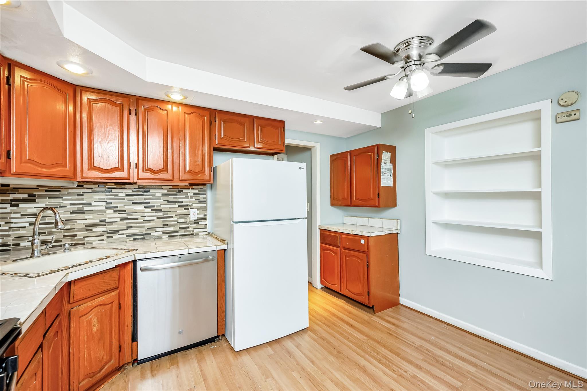 #4 photo, 38 Woodmont Place, Farmingville , NY 11738