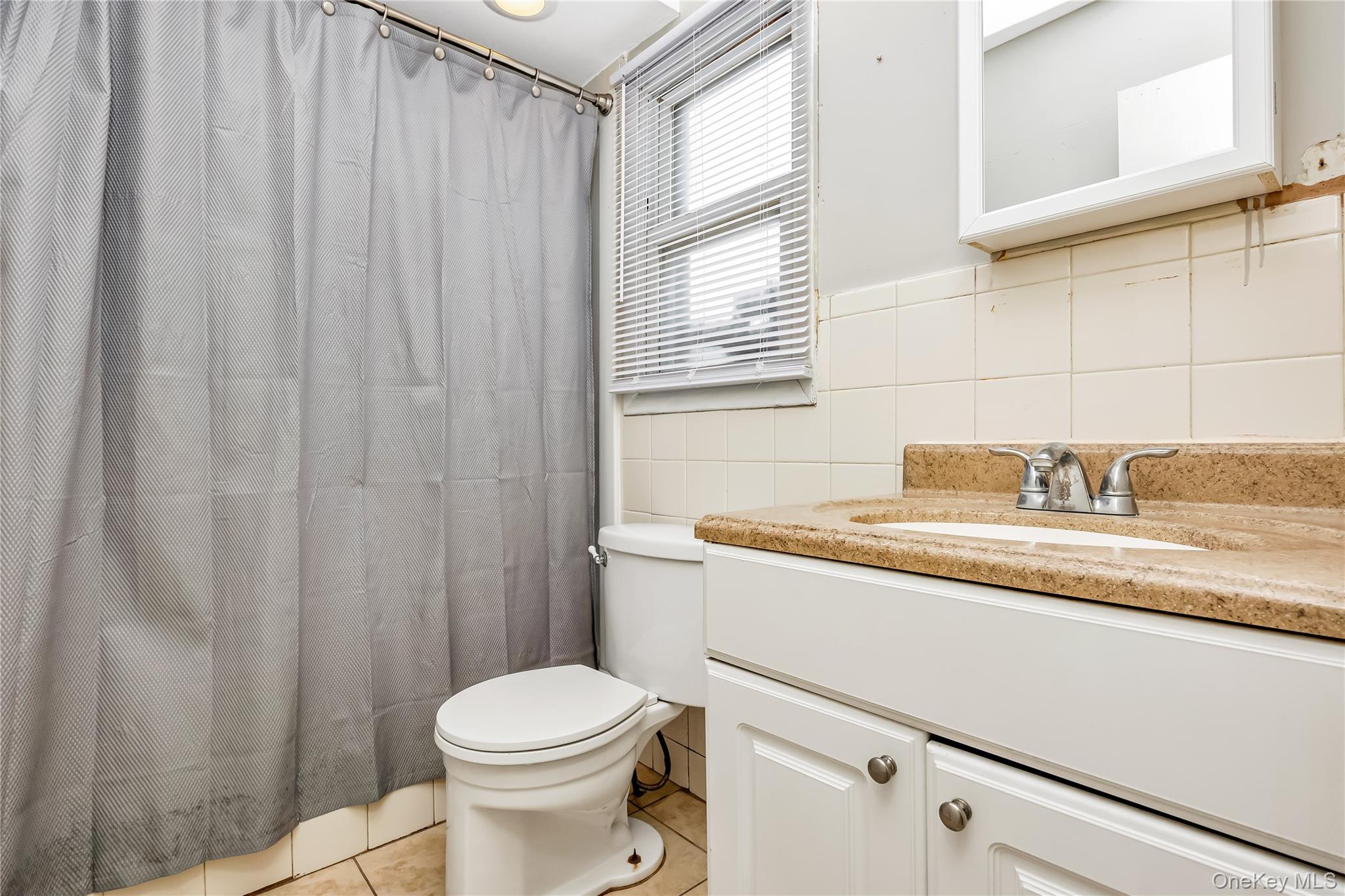 #8 photo, 38 Woodmont Place, Farmingville , NY 11738