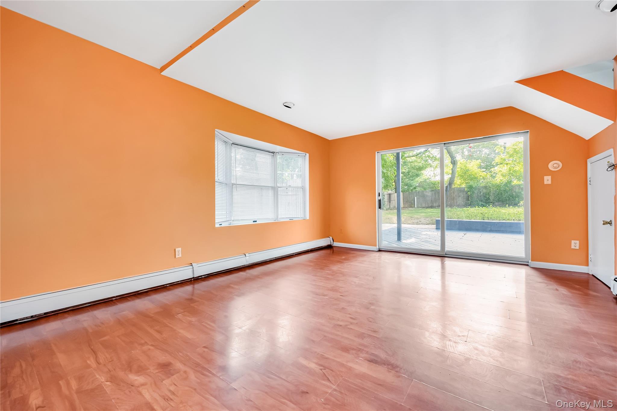 #9 photo, 38 Woodmont Place, Farmingville , NY 11738