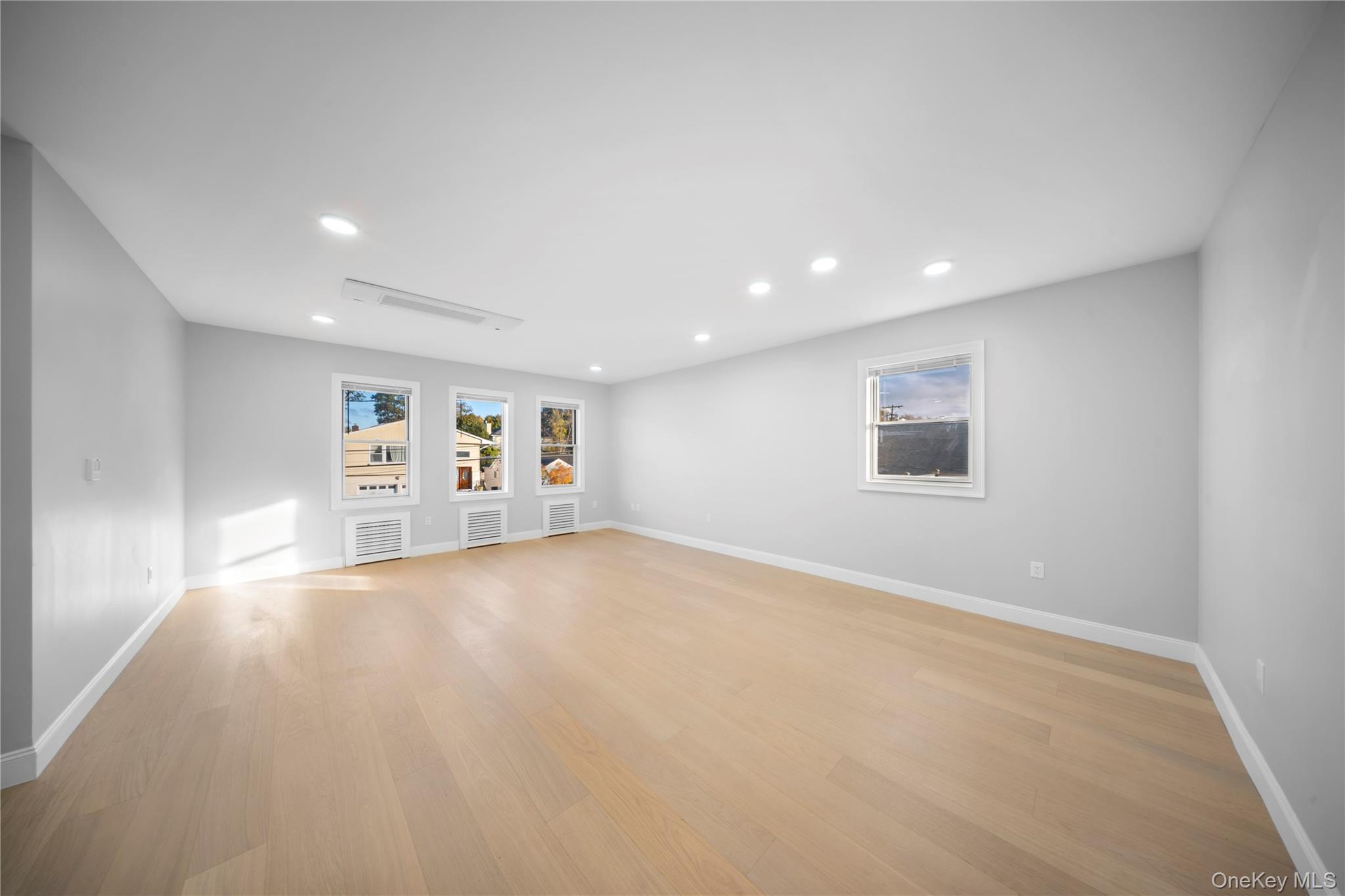 #14 photo, 20 Genevieve Place, Great Neck , NY 11021