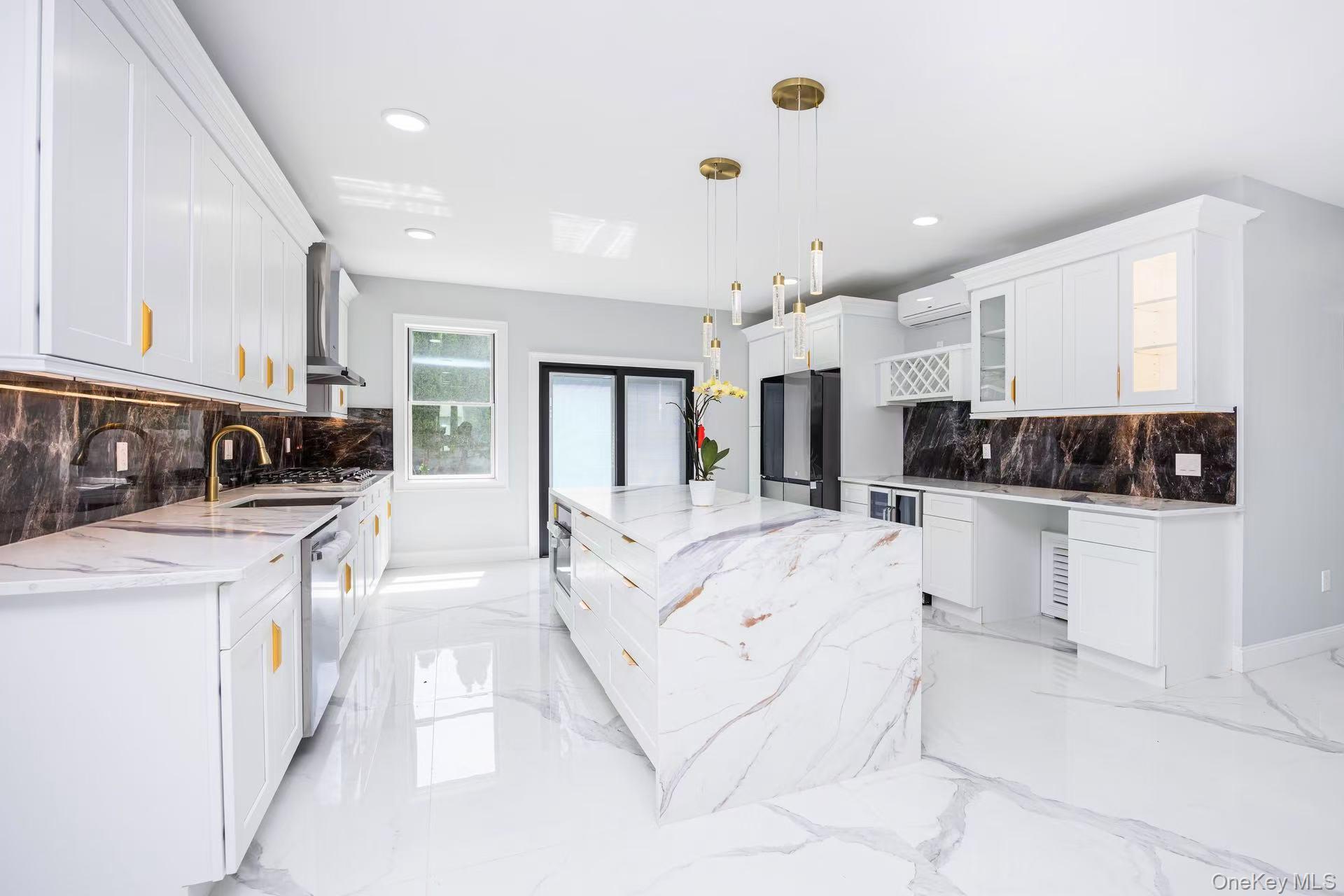 #6 photo, 20 Genevieve Place, Great Neck , NY 11021