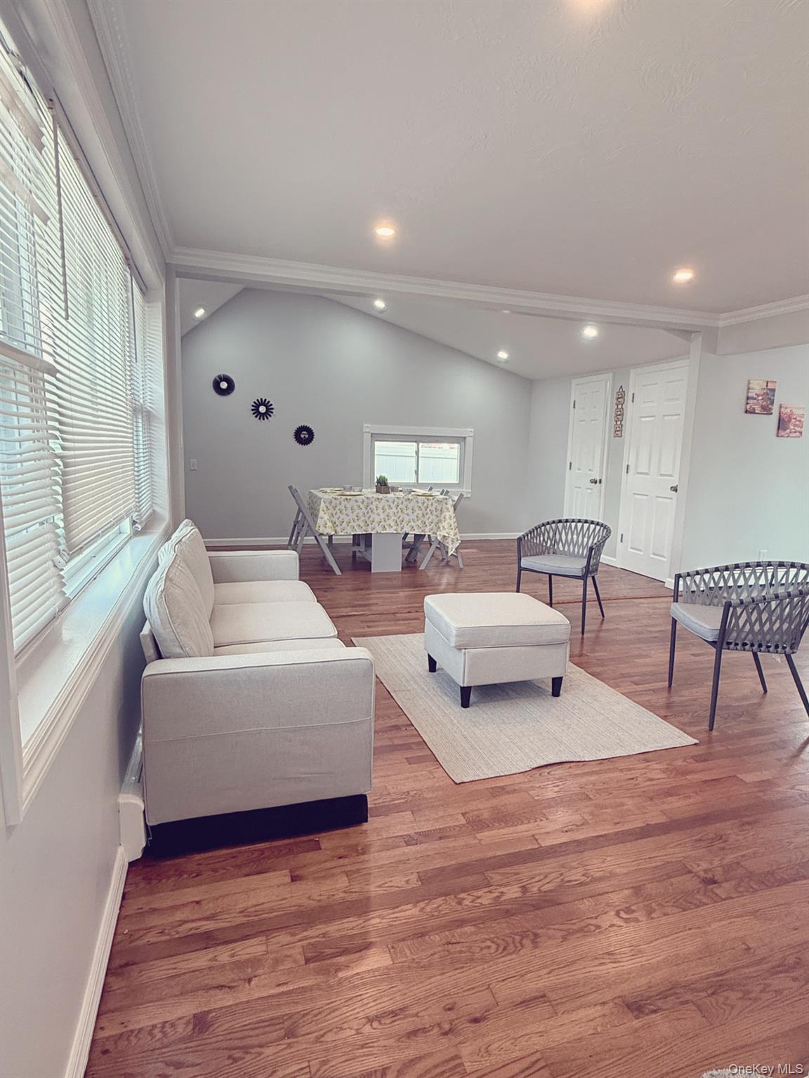 #4 photo, 96 S Windhorst Avenue, Bethpage , NY 11714