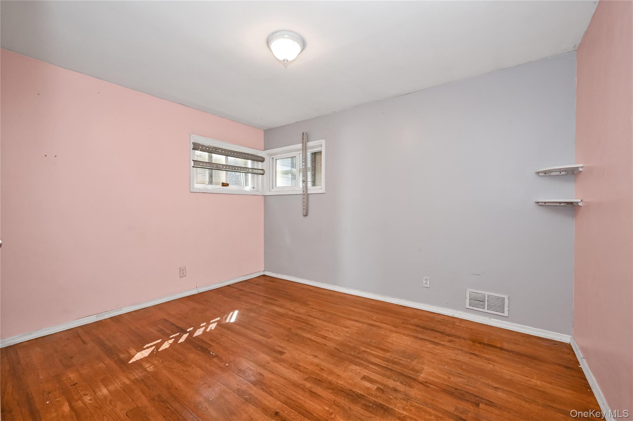 #10 photo, 58 Amherst Lane, Hicksville , NY 11801