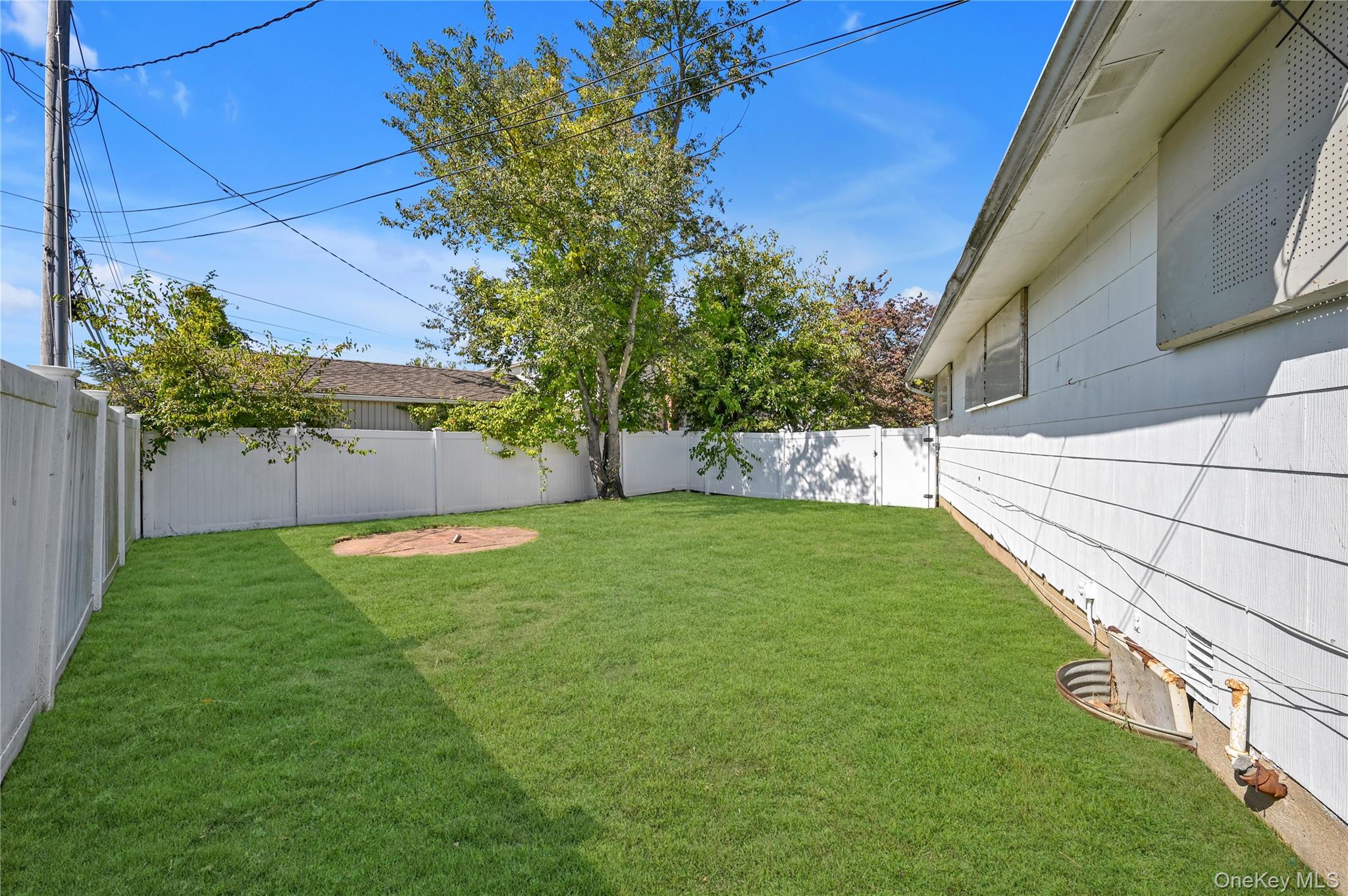 #14 photo, 58 Amherst Lane, Hicksville , NY 11801