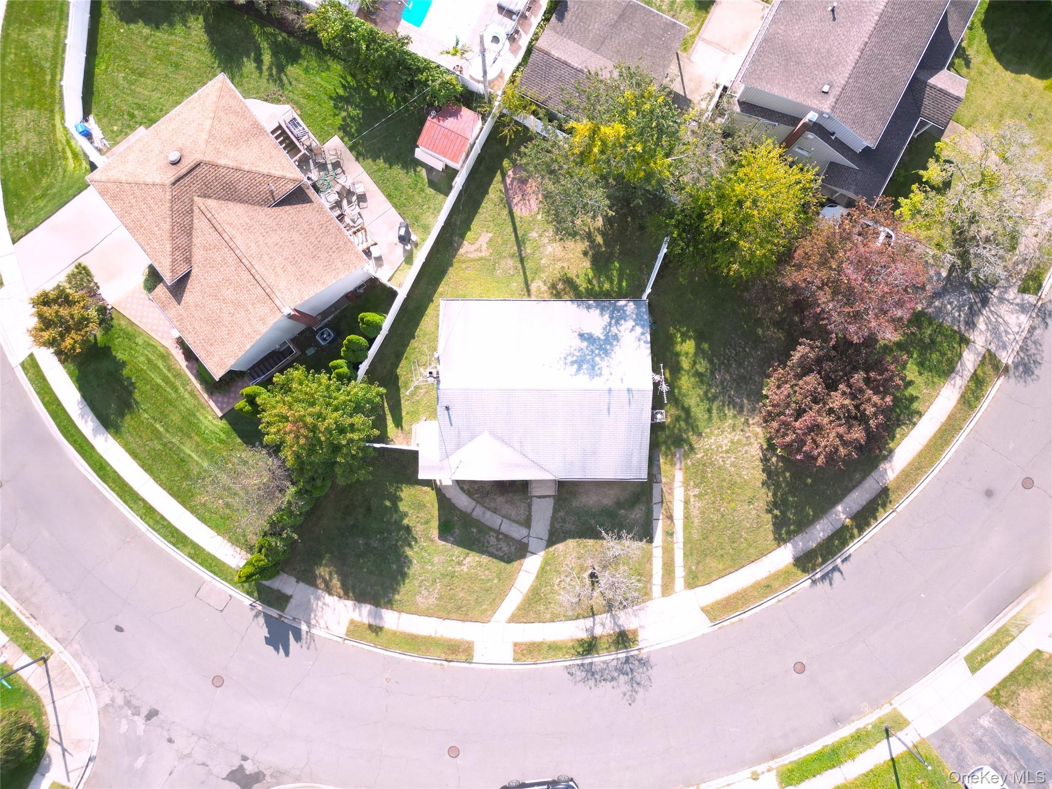 #18 photo, 58 Amherst Lane, Hicksville , NY 11801