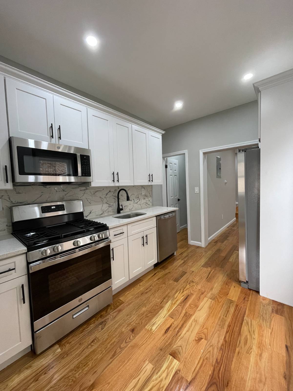 #8 photo, 128-05 116th ave, South Ozone Park , NY 11420