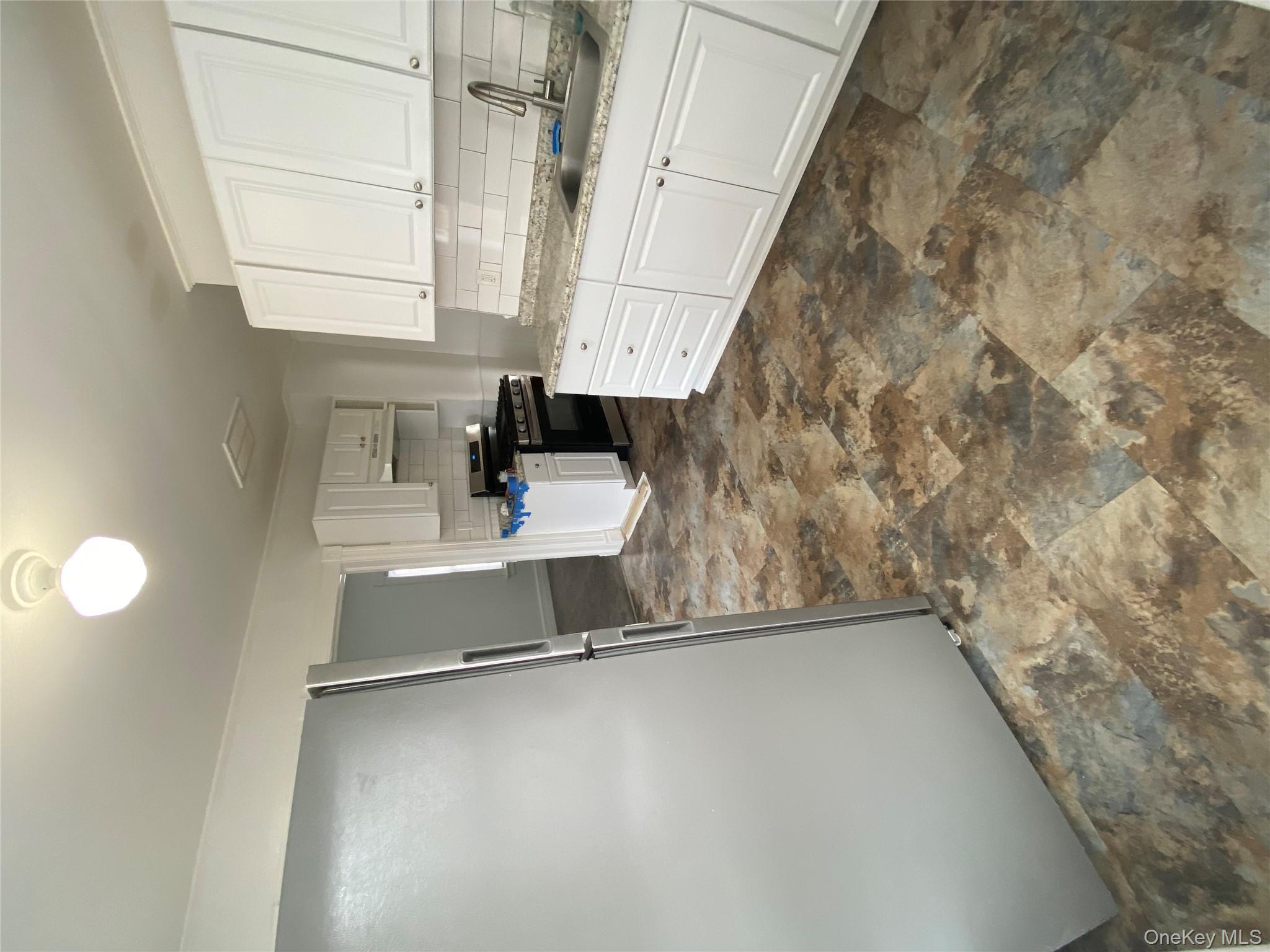 #7 photo, 21 Lincoln Avenue, Poughkeepsie , NY 12601