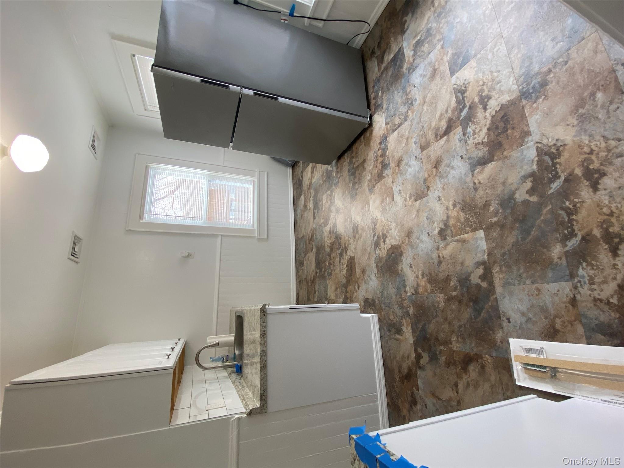 #8 photo, 21 Lincoln Avenue, Poughkeepsie , NY 12601