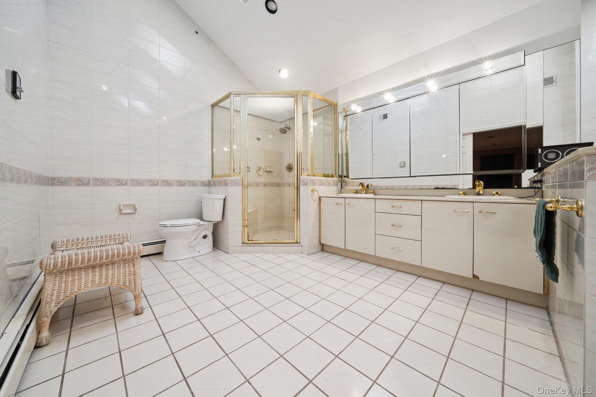 #17 photo, 48 Westchester View Lane, White Plains , NY 10607