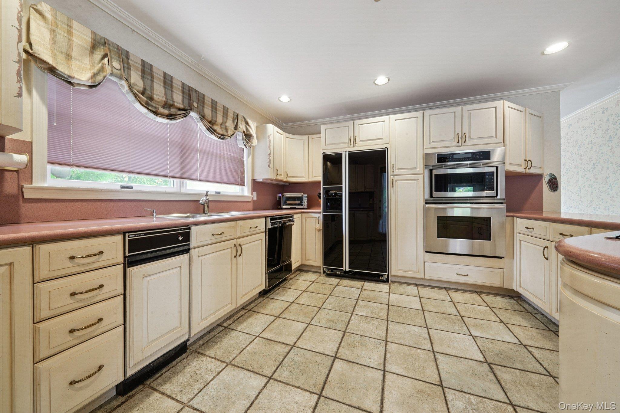 #7 photo, 48 Westchester View Lane, White Plains , NY 10607