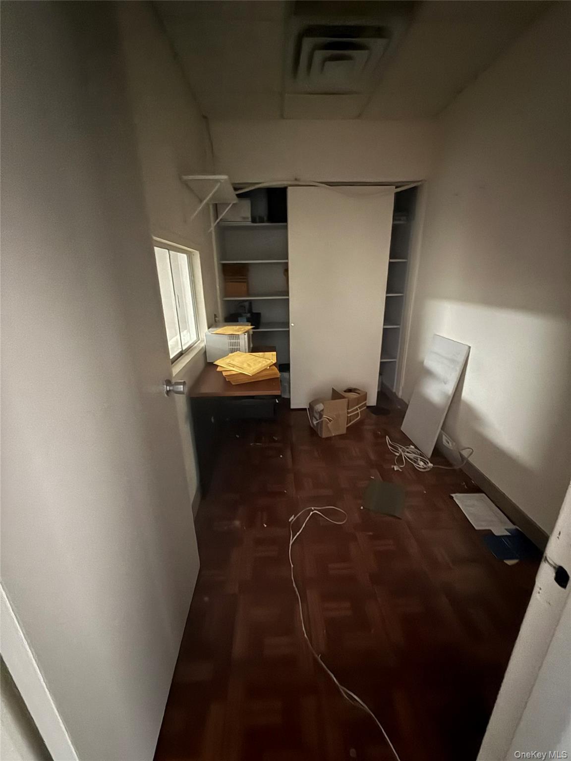 #7 photo, 2024 Williamsbridge Road, Bronx , NY 10461