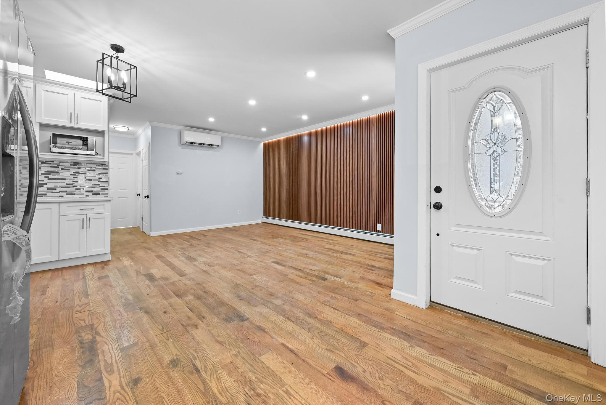 #10 photo, 90-04 24th Road, 뉴욕퀸즈 East Elmhurst , NY 11369