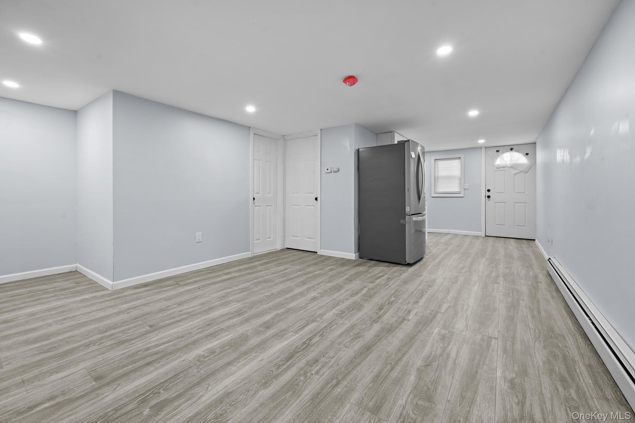 #12 photo, 90-04 24th Road, 뉴욕퀸즈 East Elmhurst , NY 11369