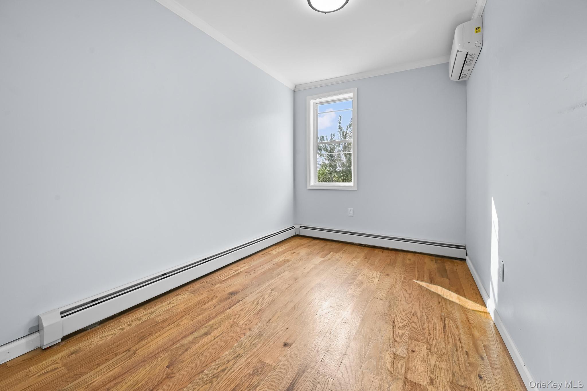 #14 photo, 90-04 24th Road, 뉴욕퀸즈 East Elmhurst , NY 11369