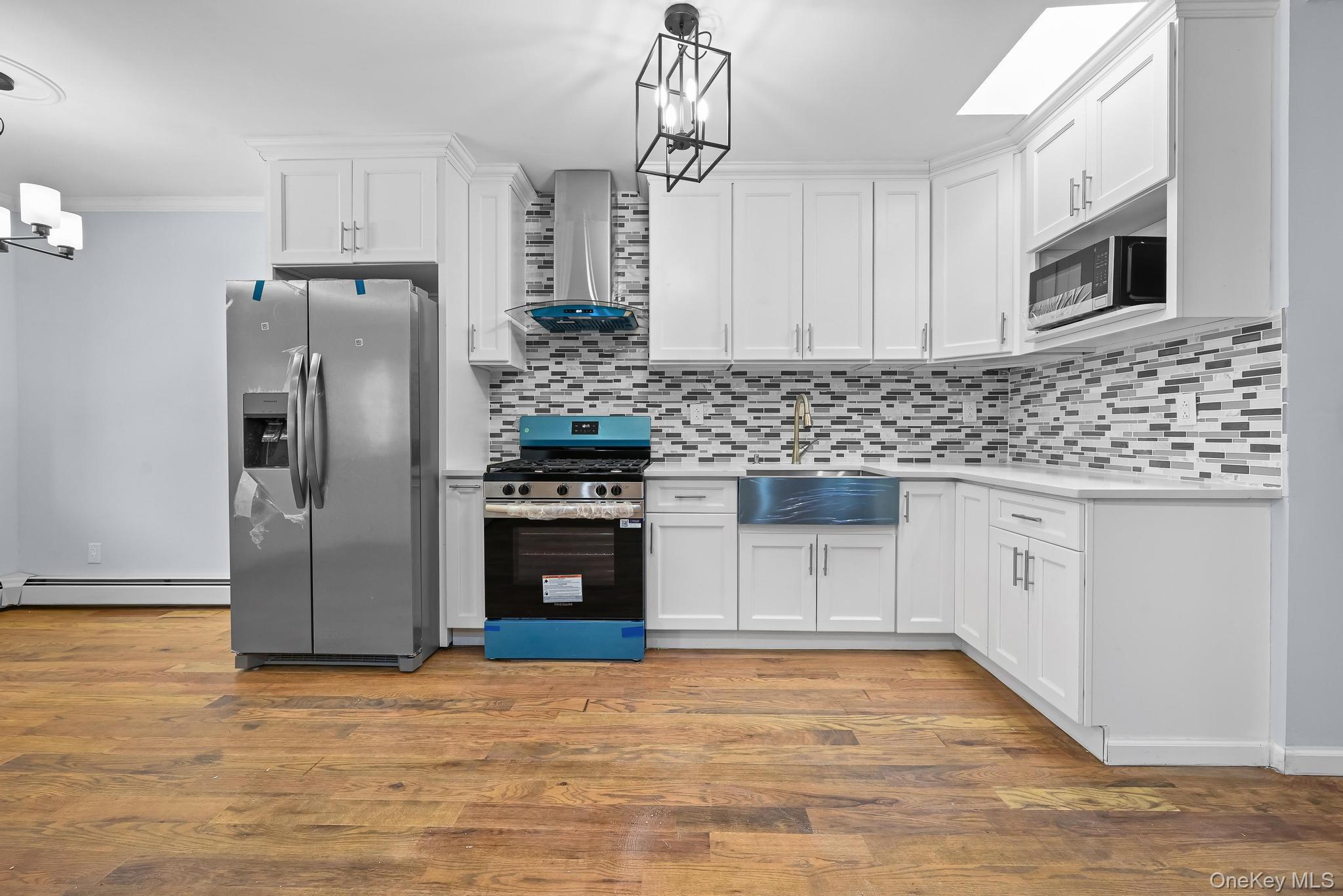 #7 photo, 90-04 24th Road, 뉴욕퀸즈 East Elmhurst , NY 11369