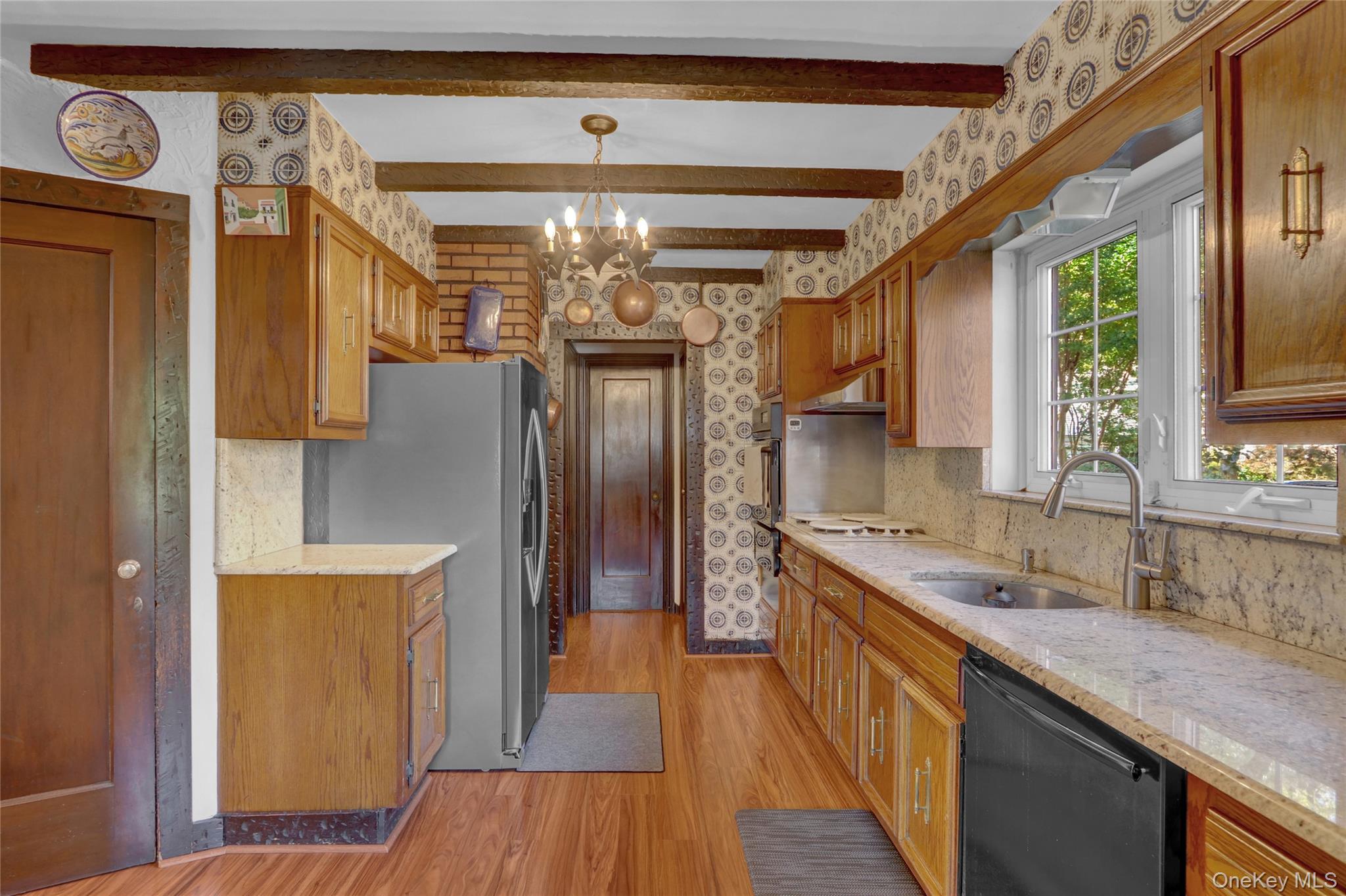 #5 photo, 85-31 Edgerton Boulevard, クイーンズ区 Jamaica Estates , NY 11432