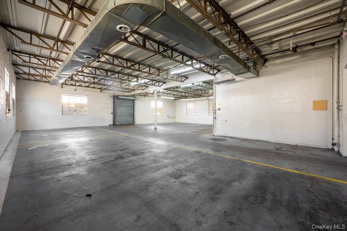 #17 photo, 36 Sylvester Street, ナッソー郡 Westbury , NY 11590