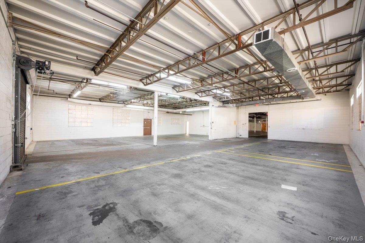 #19 photo, 36 Sylvester Street, ナッソー郡 Westbury , NY 11590