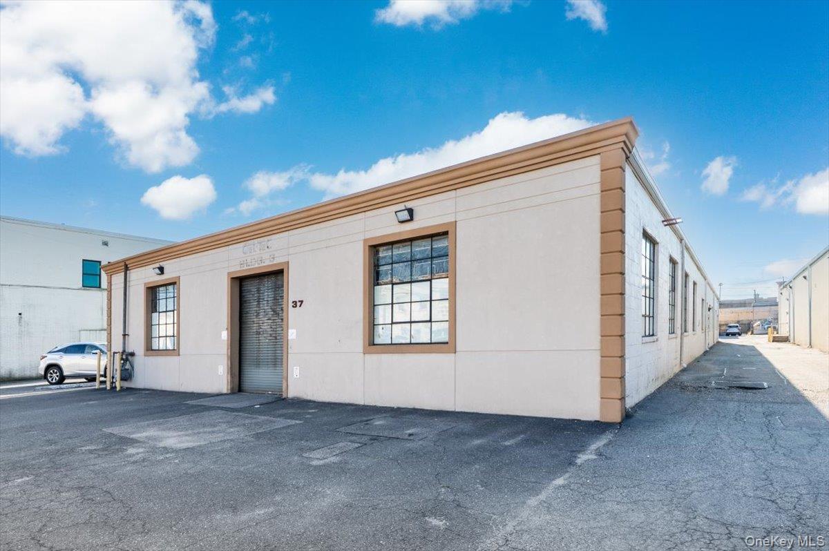 #2 photo, 36 Sylvester Street, ナッソー郡 Westbury , NY 11590