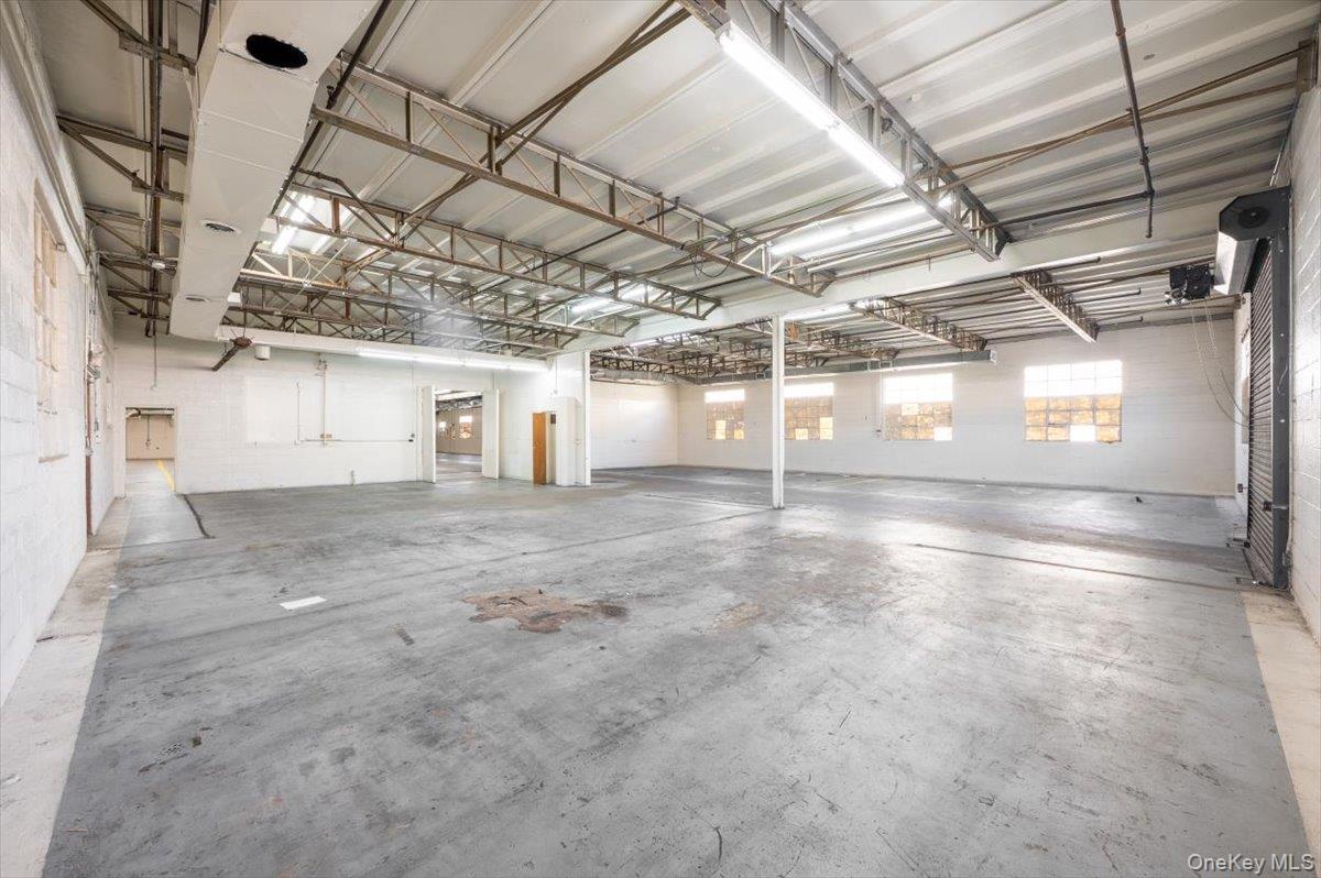 #20 photo, 36 Sylvester Street, ナッソー郡 Westbury , NY 11590