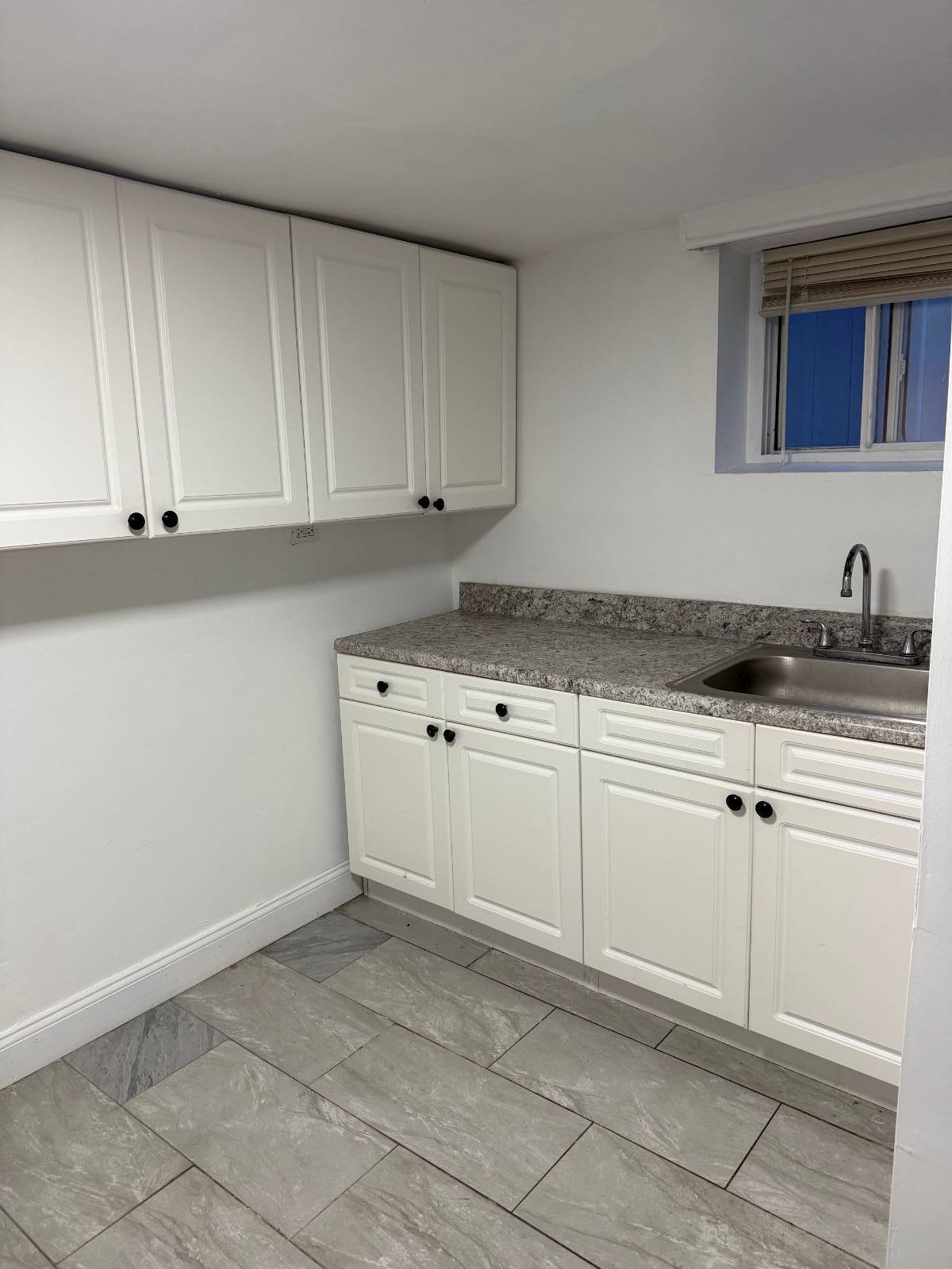 #3 photo, 122 Sherwood Ave, Yonkers , NY 10704