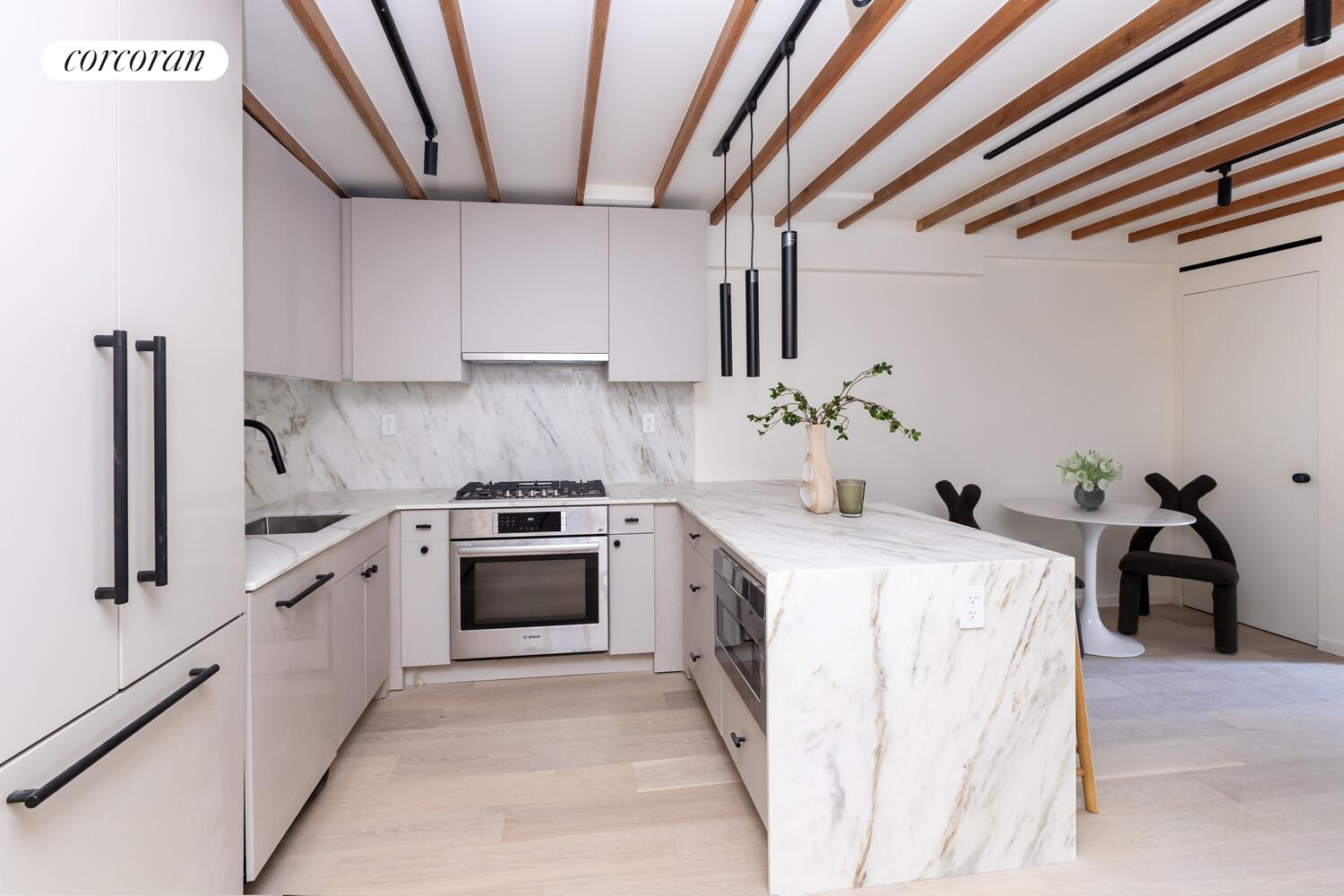 #4 photo, 974 BERGEN Street, ブルックリン区 Crown Heights , NY 11216