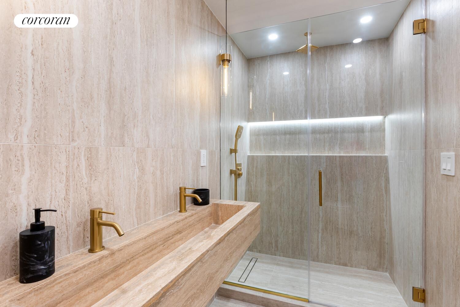 #7 photo, 974 BERGEN Street, ブルックリン区 Crown Heights , NY 11216