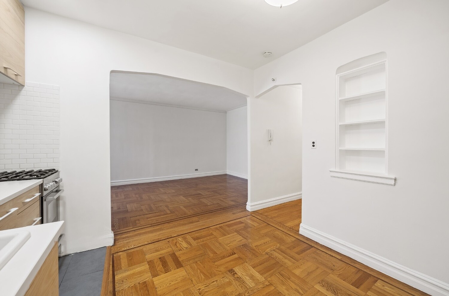 #17 photo, 860 GRAND CONCOURSE, Concourse Village , NY 10451