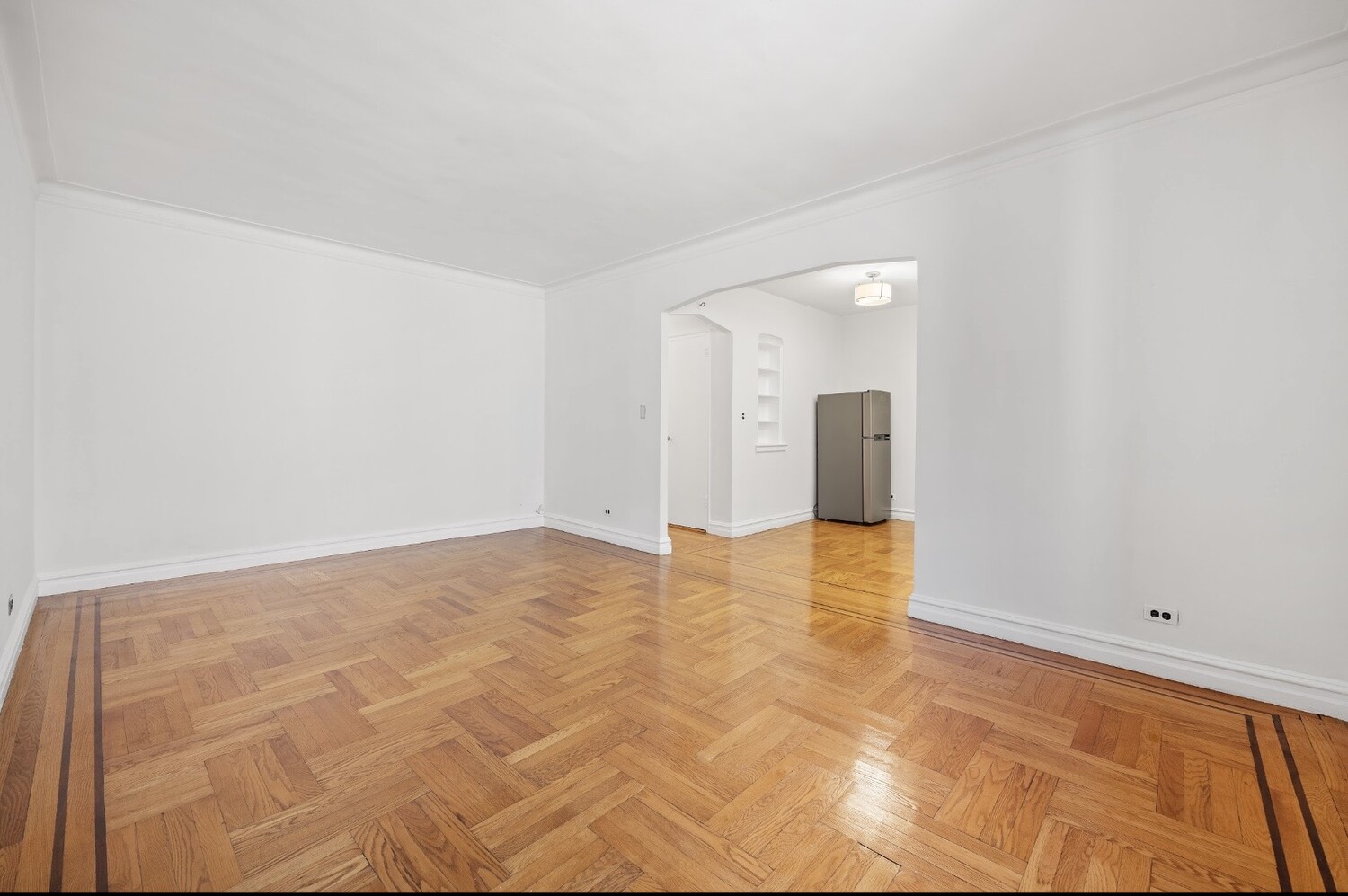 #9 photo, 860 GRAND CONCOURSE, Concourse Village , NY 10451